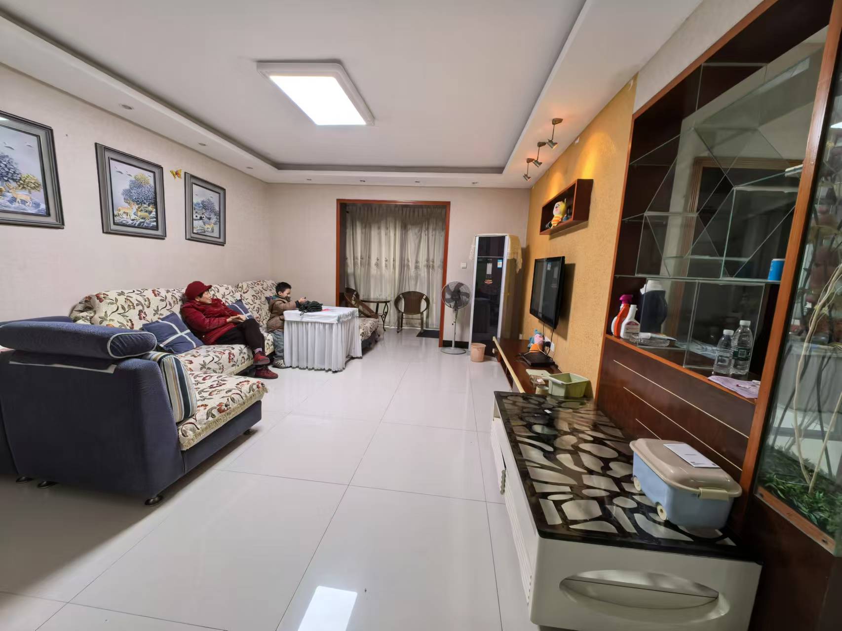 东江丽景 4室2厅2卫 2400.0元/月 东江丽景 4室2厅2卫 2400.0元/月室内图