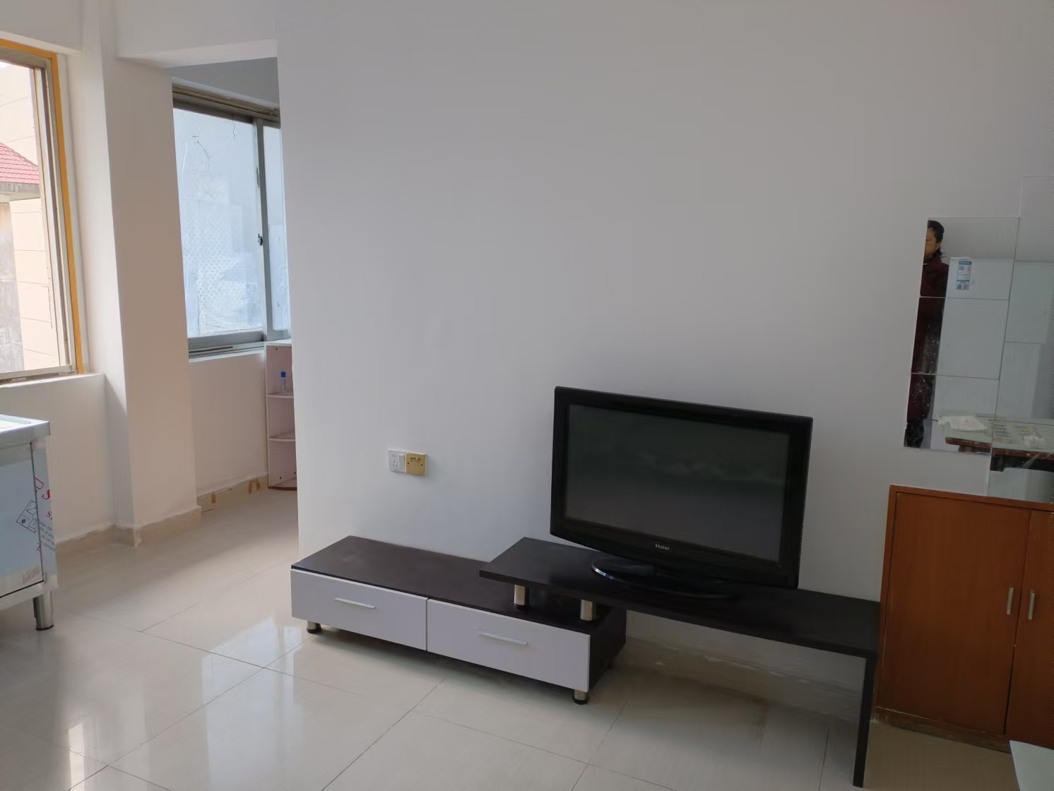 碧翠园（中房）  1室1厅1卫    1200.0元/月室内图