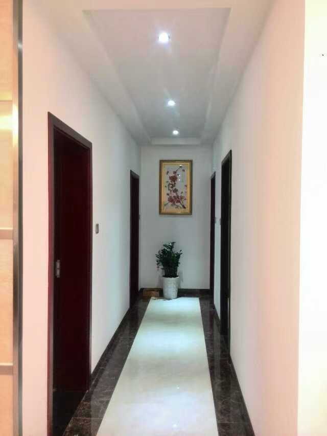 阳光一品小区  3室2厅2卫    2200.0元/月室内图