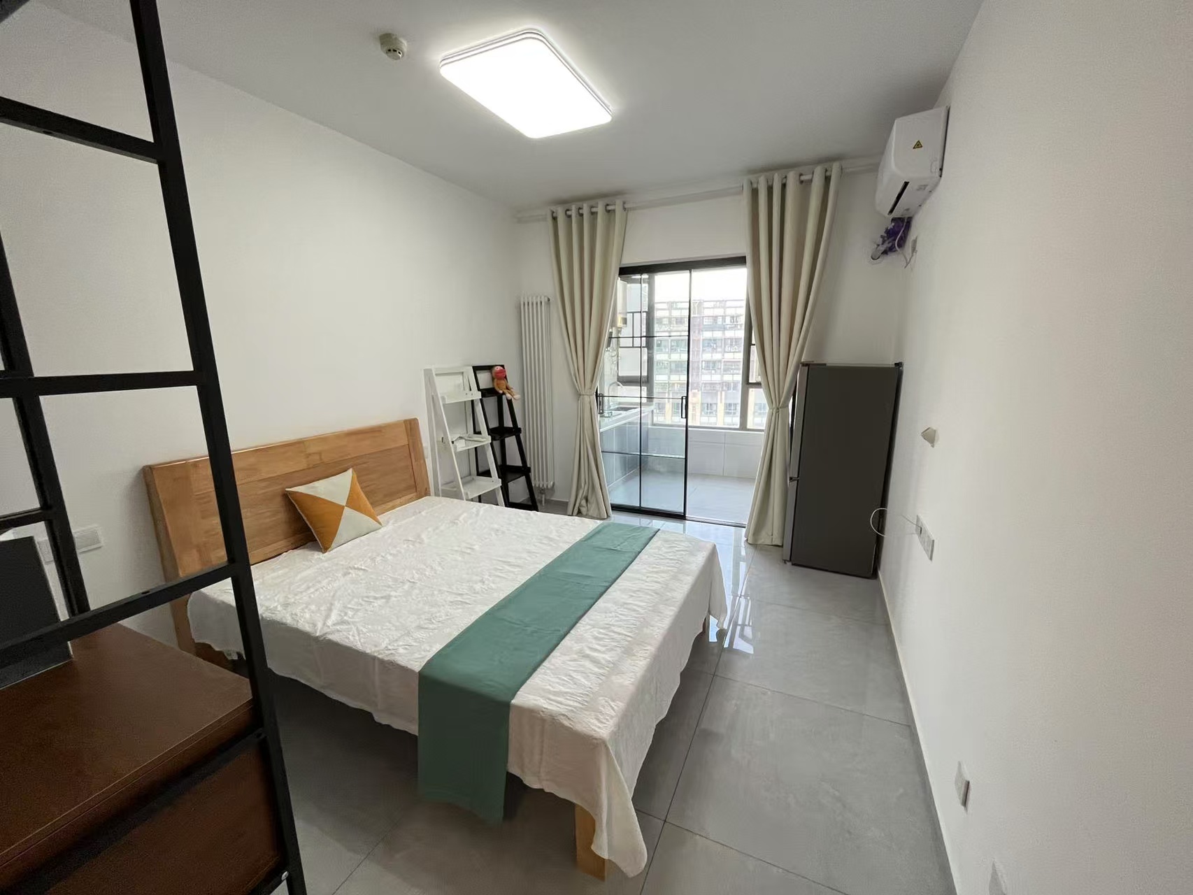 怡海星城 1室0厅0卫 1100.0元/月 怡海星城 1室0厅0卫 1100.0元/月室内图