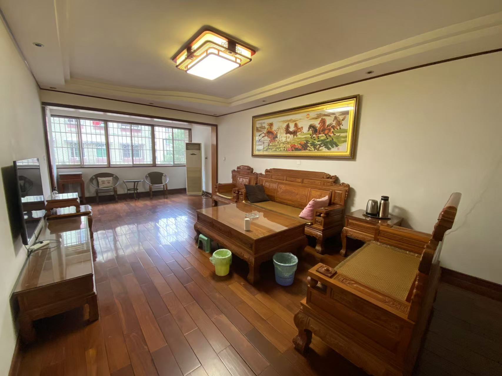 电信小区泰山花园 4室2厅2卫 1500.0元/月 电信小区泰山花园 4室2厅2卫 1500.0元/月室内图