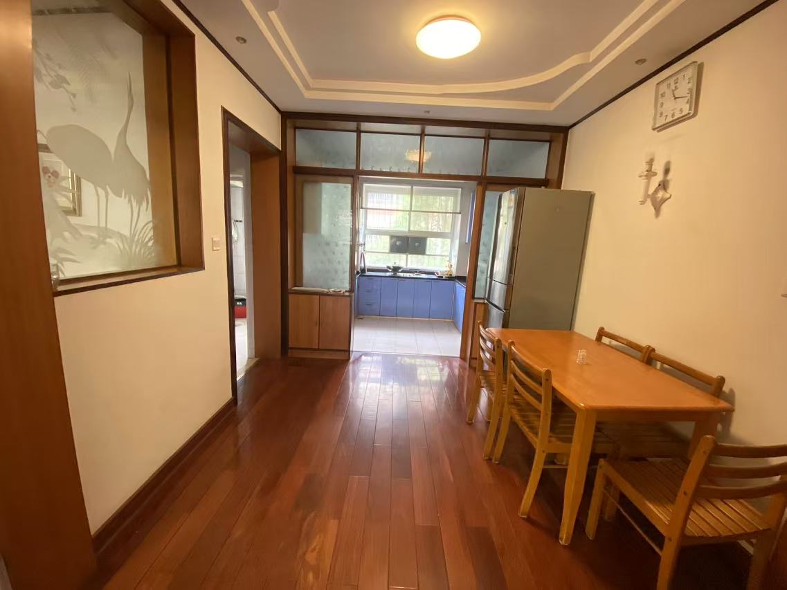 电信小区泰山花园 4室2厅2卫 1500.0元/月 电信小区泰山花园 4室2厅2卫 1500.0元/月室内图