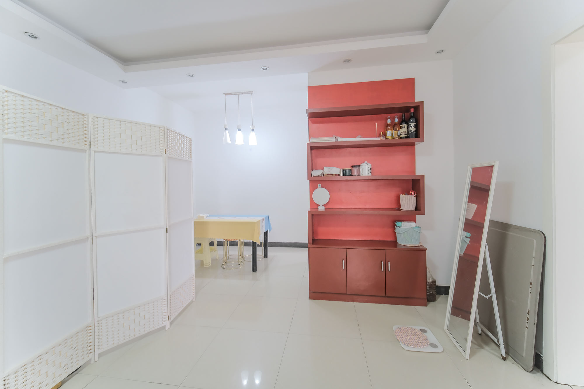 山水湾 3室2厅1卫 53.38万 山水湾 3室2厅1卫 53.38万客厅