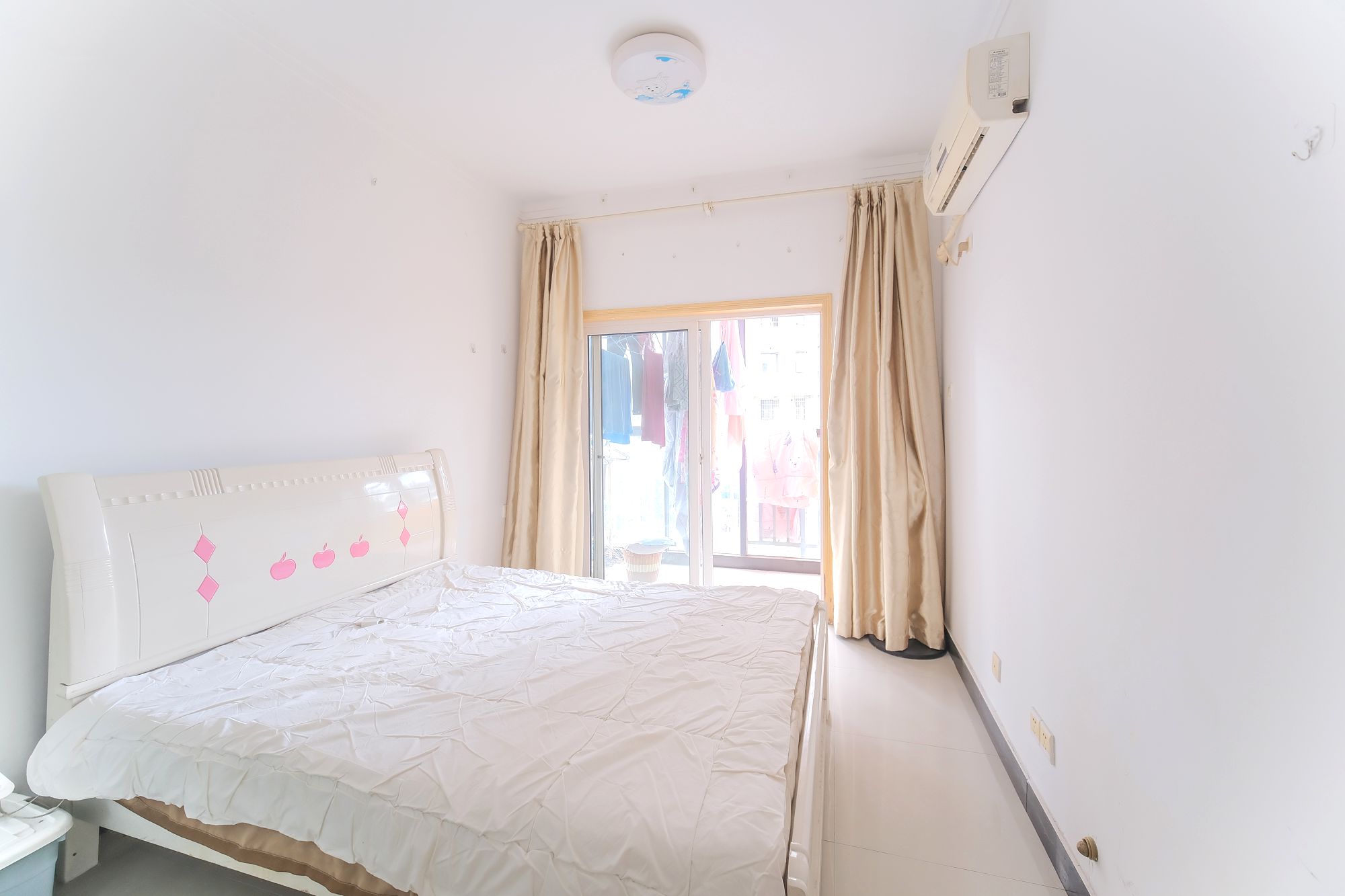 山水湾 3室2厅1卫 53.38万 山水湾 3室2厅1卫 53.38万卧室