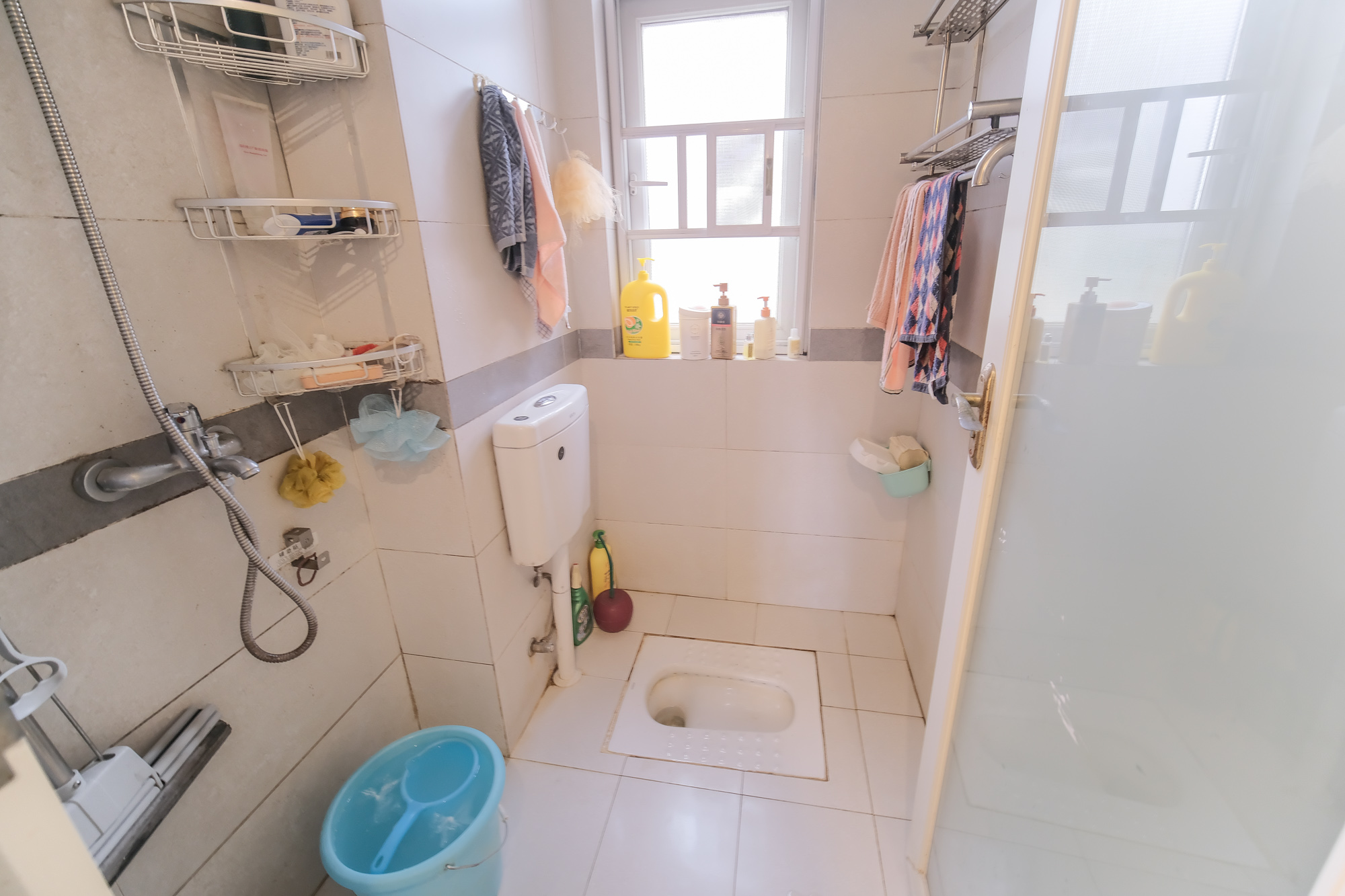 三一街区  3室2厅2卫    78.0万卫生间