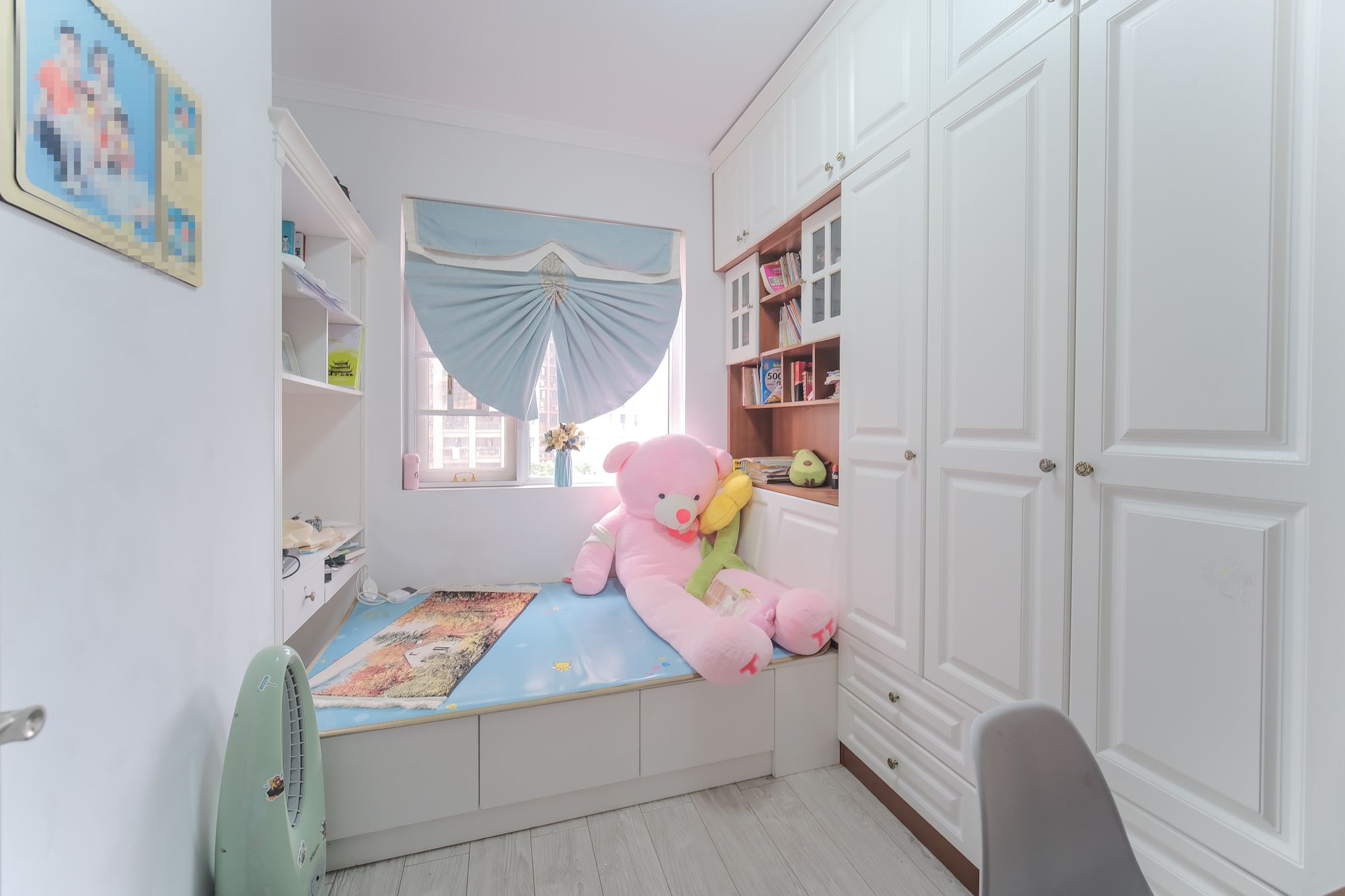 三一街区  3室2厅2卫    78.0万卧室