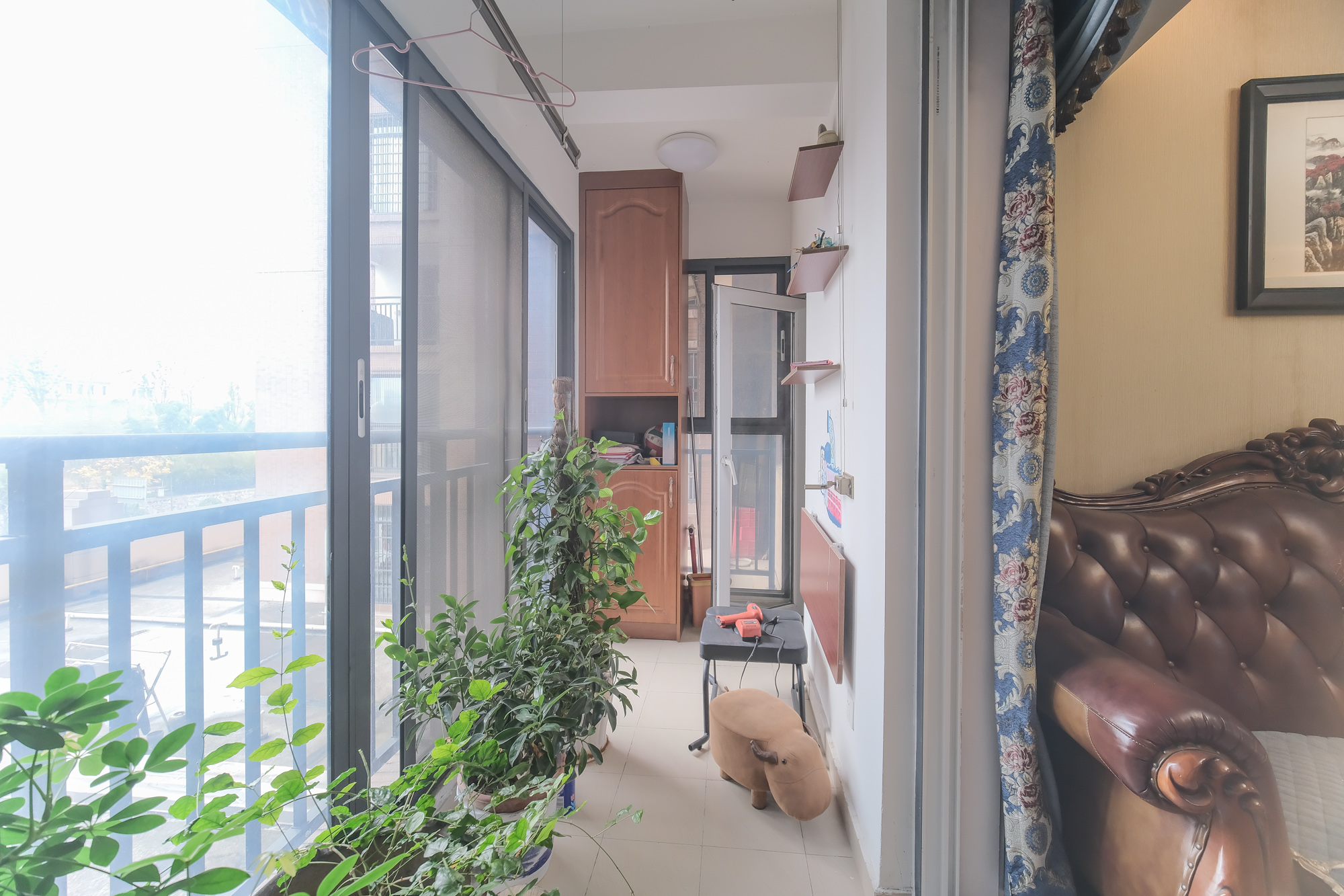 三一街区  3室2厅2卫    78.0万阳台