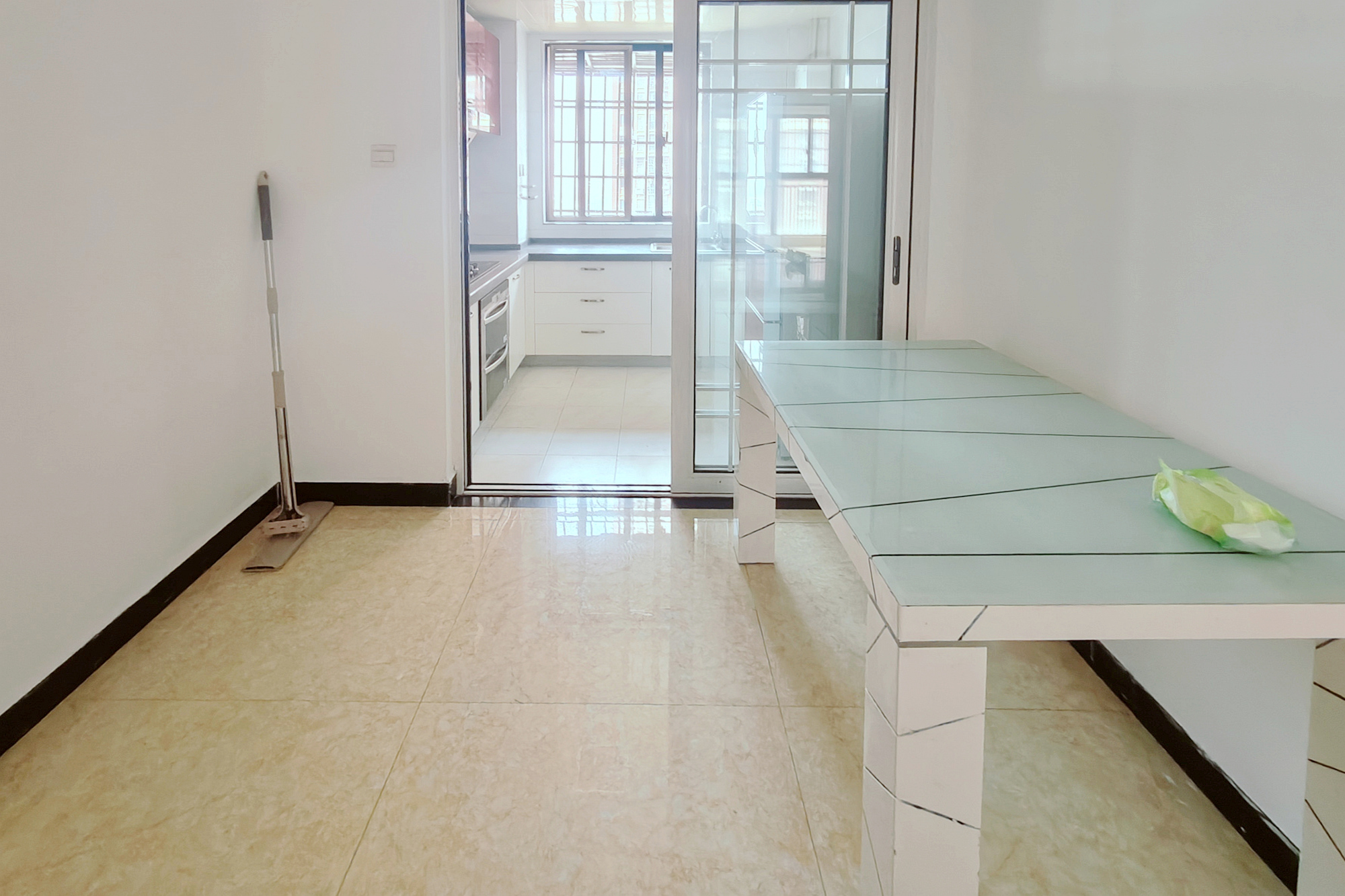 新城国际花都 3室2厅1卫 51.0万 新城国际花都 3室2厅1卫 51.0万客厅