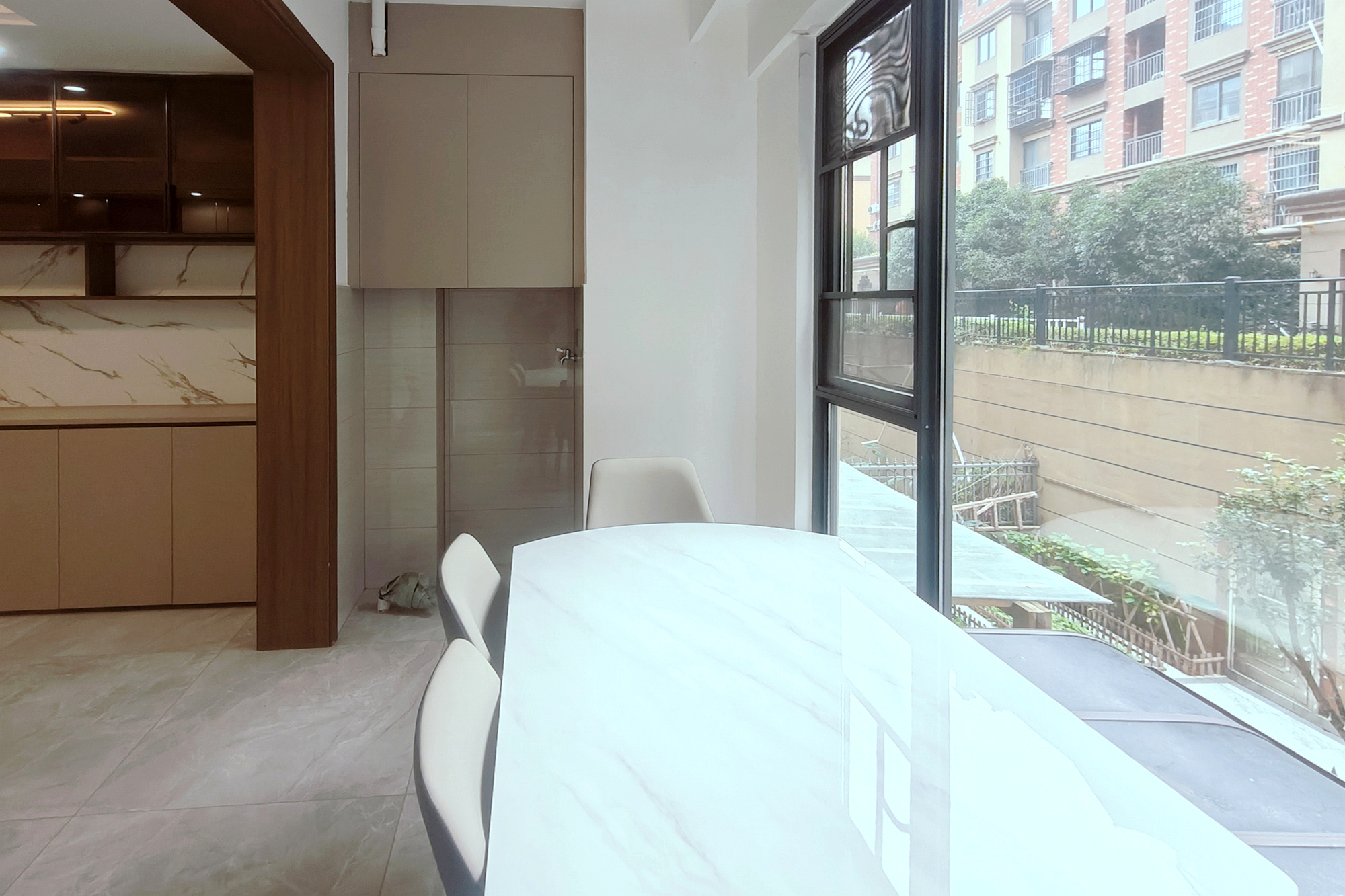 澳海月亮湾 3室2厅1卫 138.0万 澳海月亮湾 3室2厅1卫 138.0万客厅