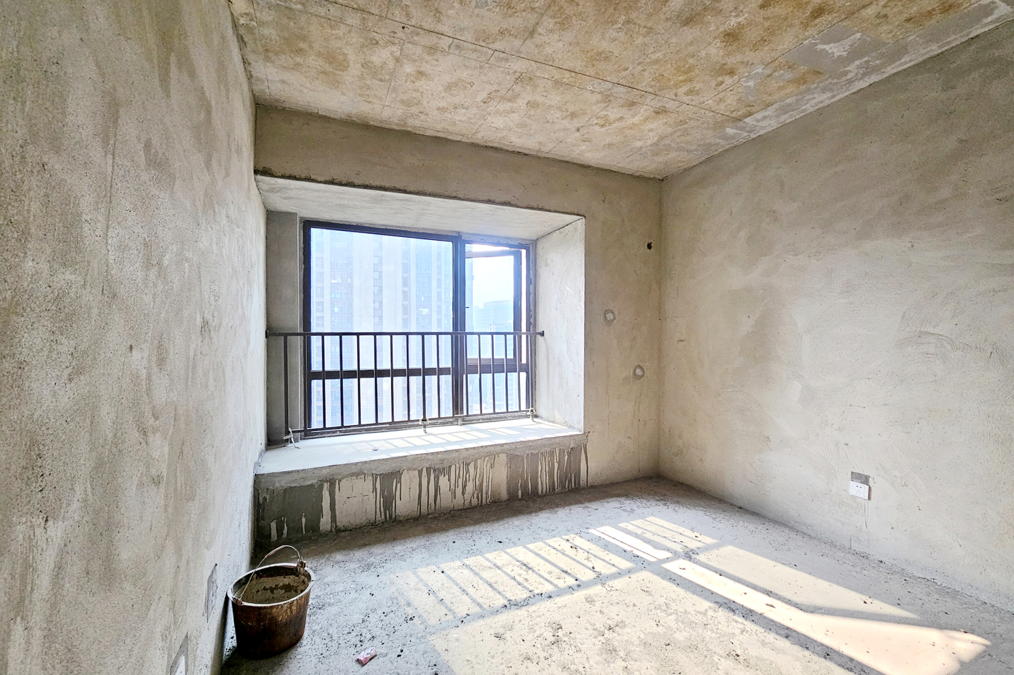 明昇壹城（明昇时代广场）二期  5室2厅3卫   390.00万其他