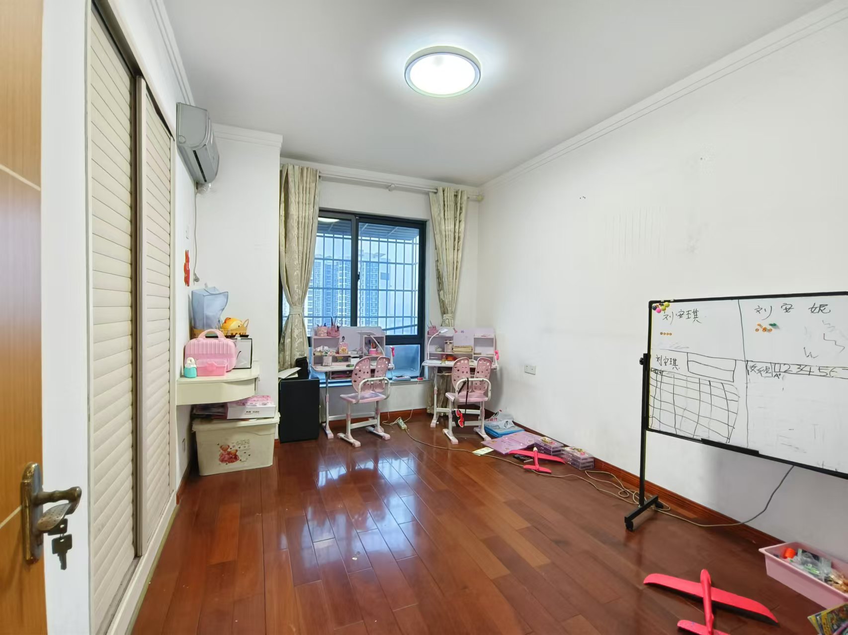 圣华名城建设北路110号 3室2厅2卫 52.8万 圣华名城建设北路110号 3室2厅2卫 52.8万室内图