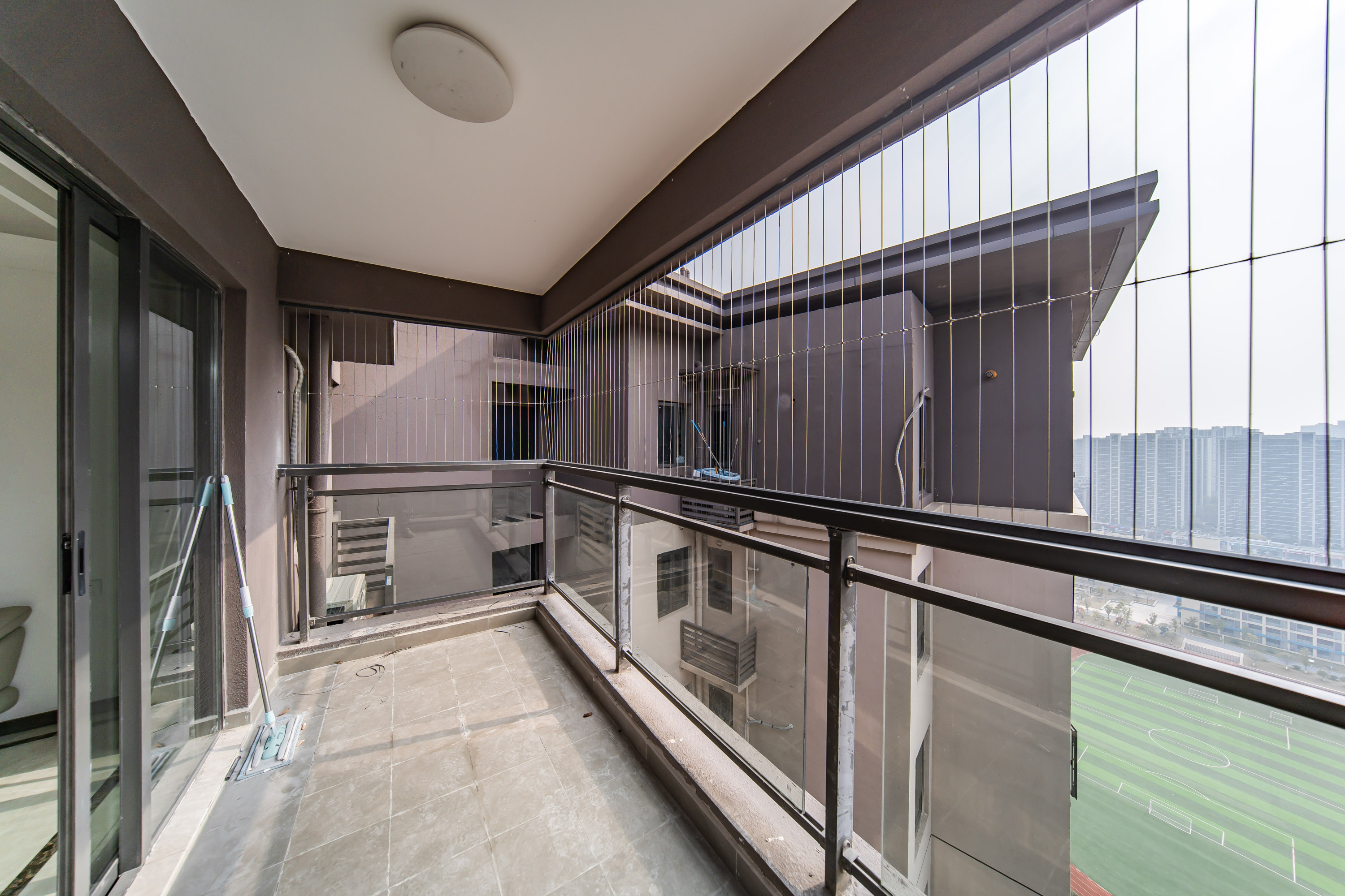 深业鹭栖府  4室2厅2卫   190.00万阳台