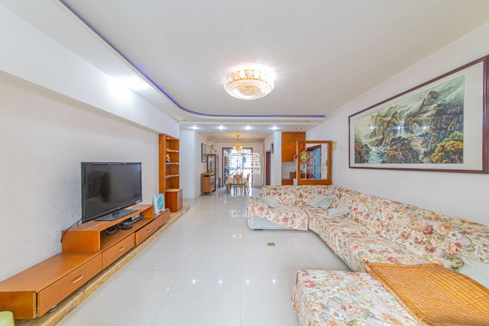 九峰小区（一二三四区）  4室2厅2卫    268.0万