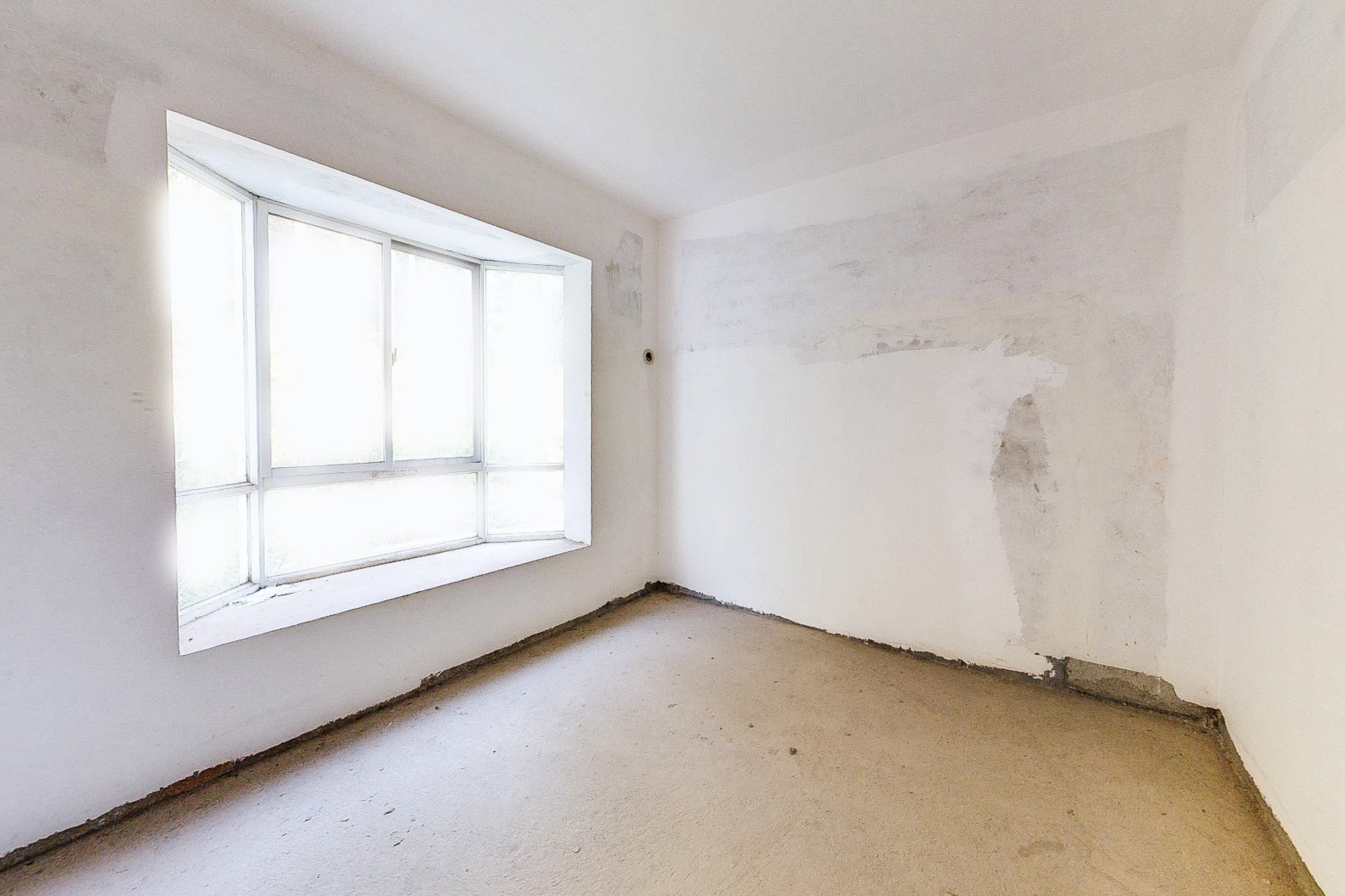 银宏小区 6室2厅5卫 328.0万 银宏小区 6室2厅5卫 328.0万卧室