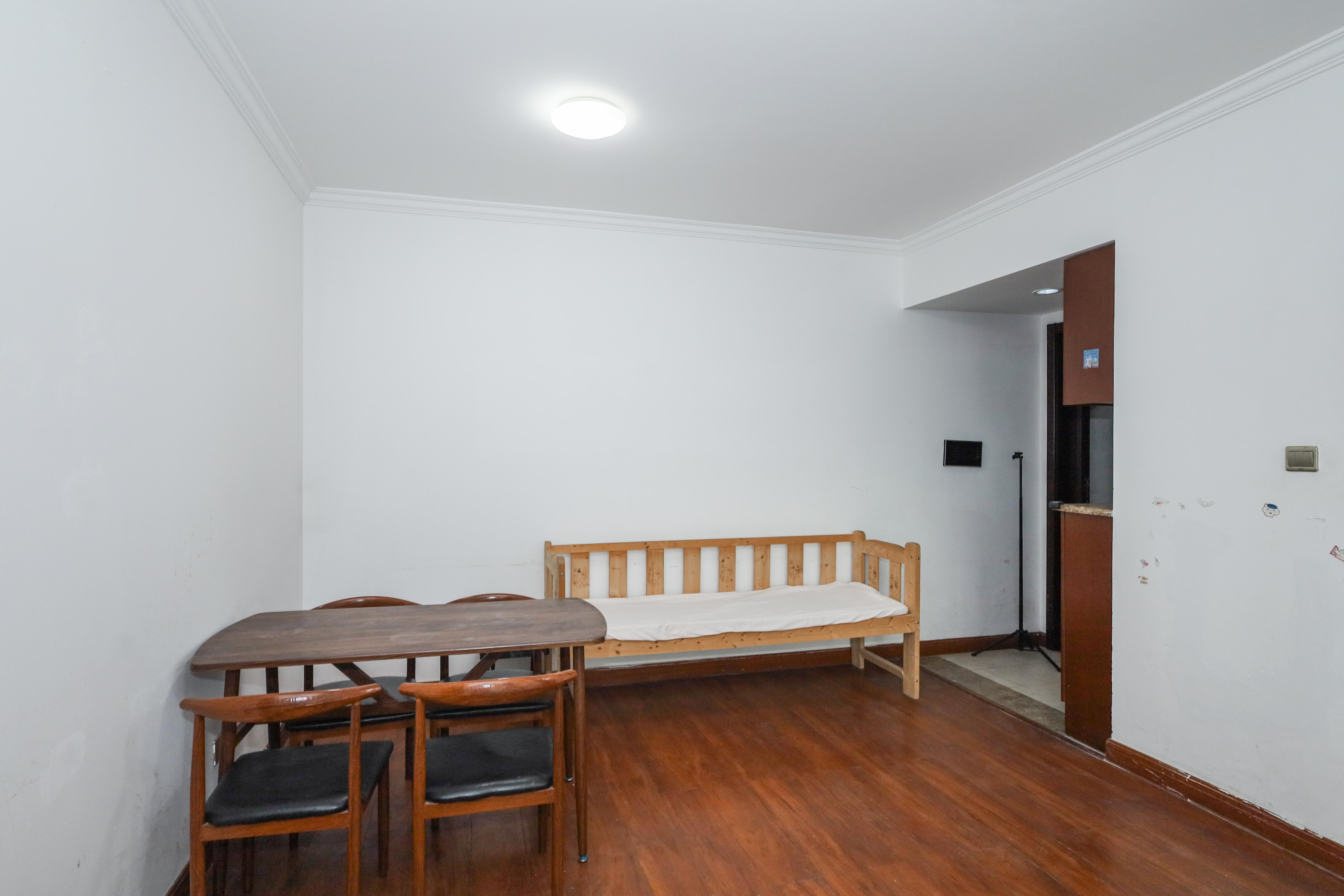 好莱城(弘德西街) 2室2厅1卫 55.0万 好莱城(弘德西街) 2室2厅1卫 55.0万其他