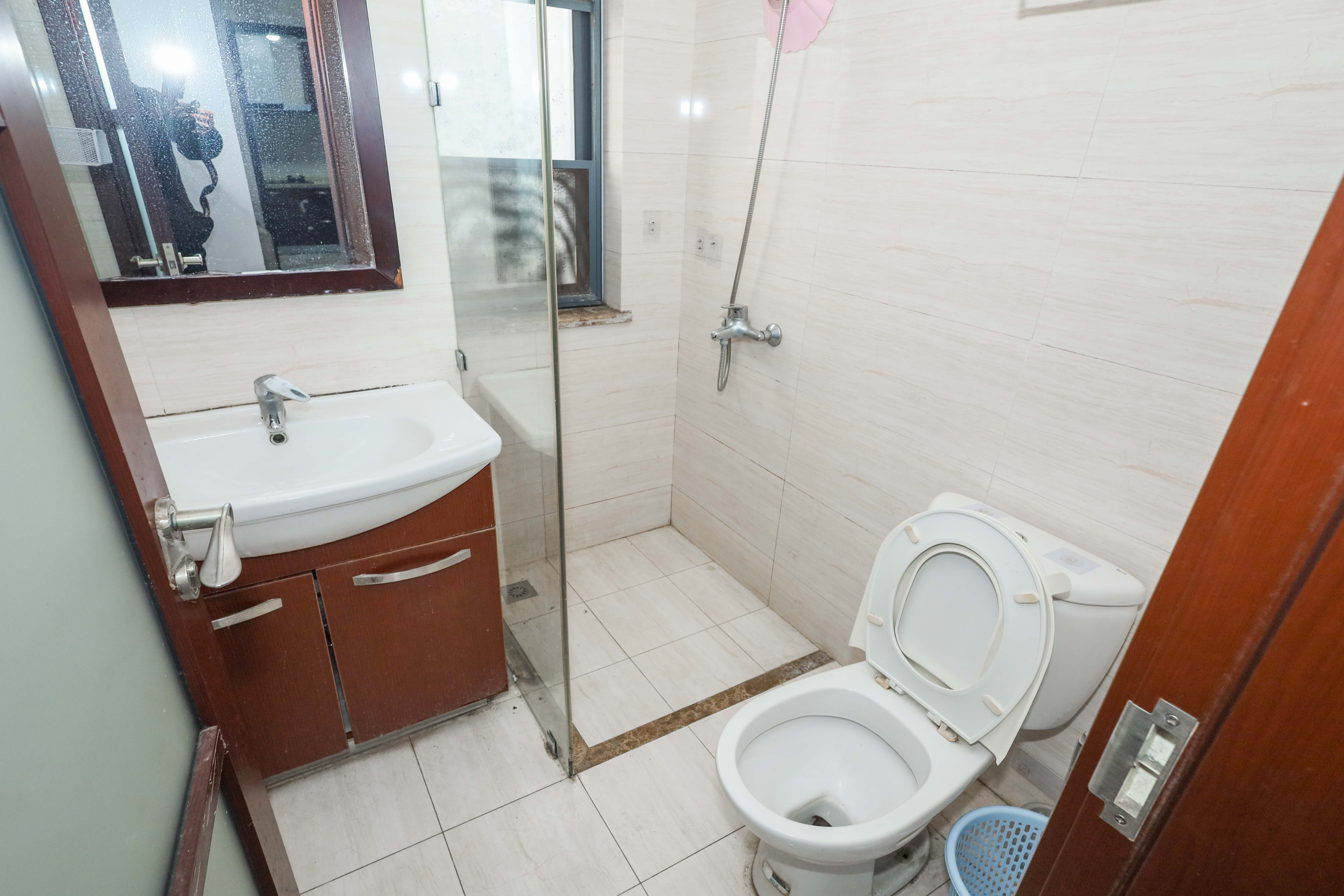 好莱城(弘德西街) 2室2厅1卫 55.0万 好莱城(弘德西街) 2室2厅1卫 55.0万卫生间