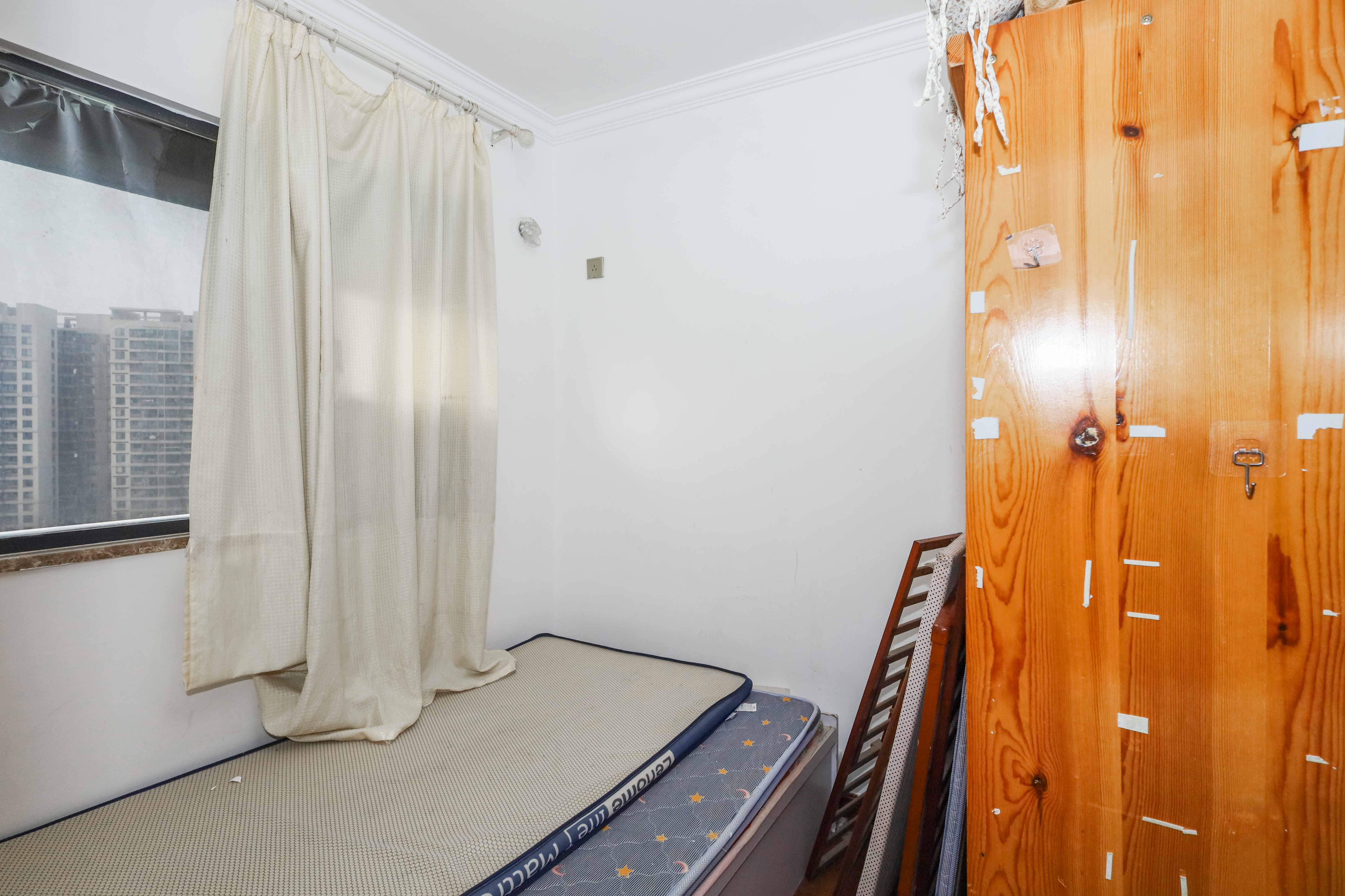 好莱城(弘德西街) 2室2厅1卫 55.0万 好莱城(弘德西街) 2室2厅1卫 55.0万卧室