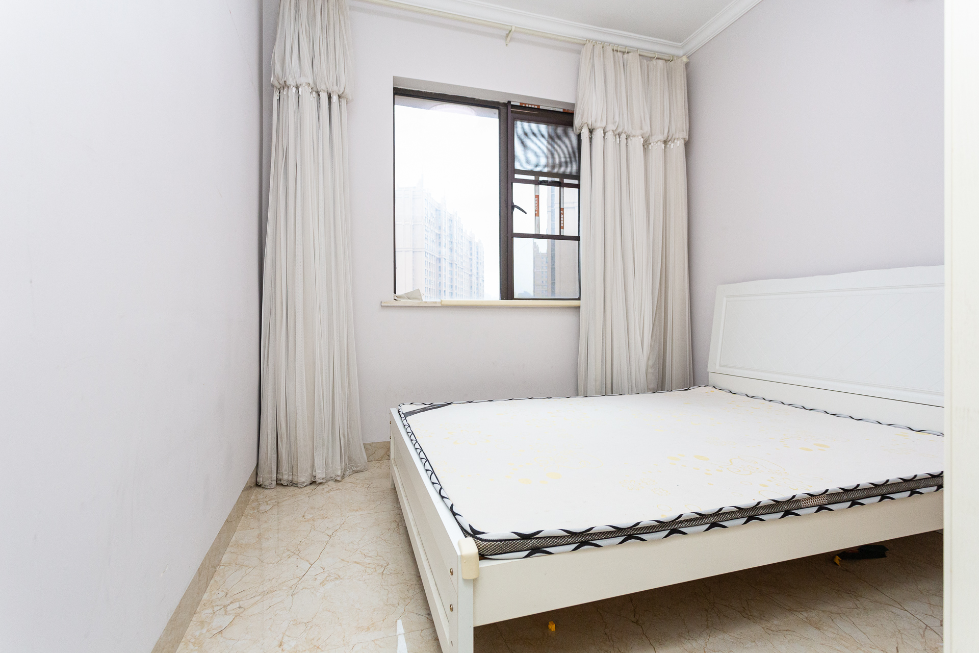 润和又一城  3室2厅1卫    95.0万 润和又一城  3室2厅1卫    95.0万卧室