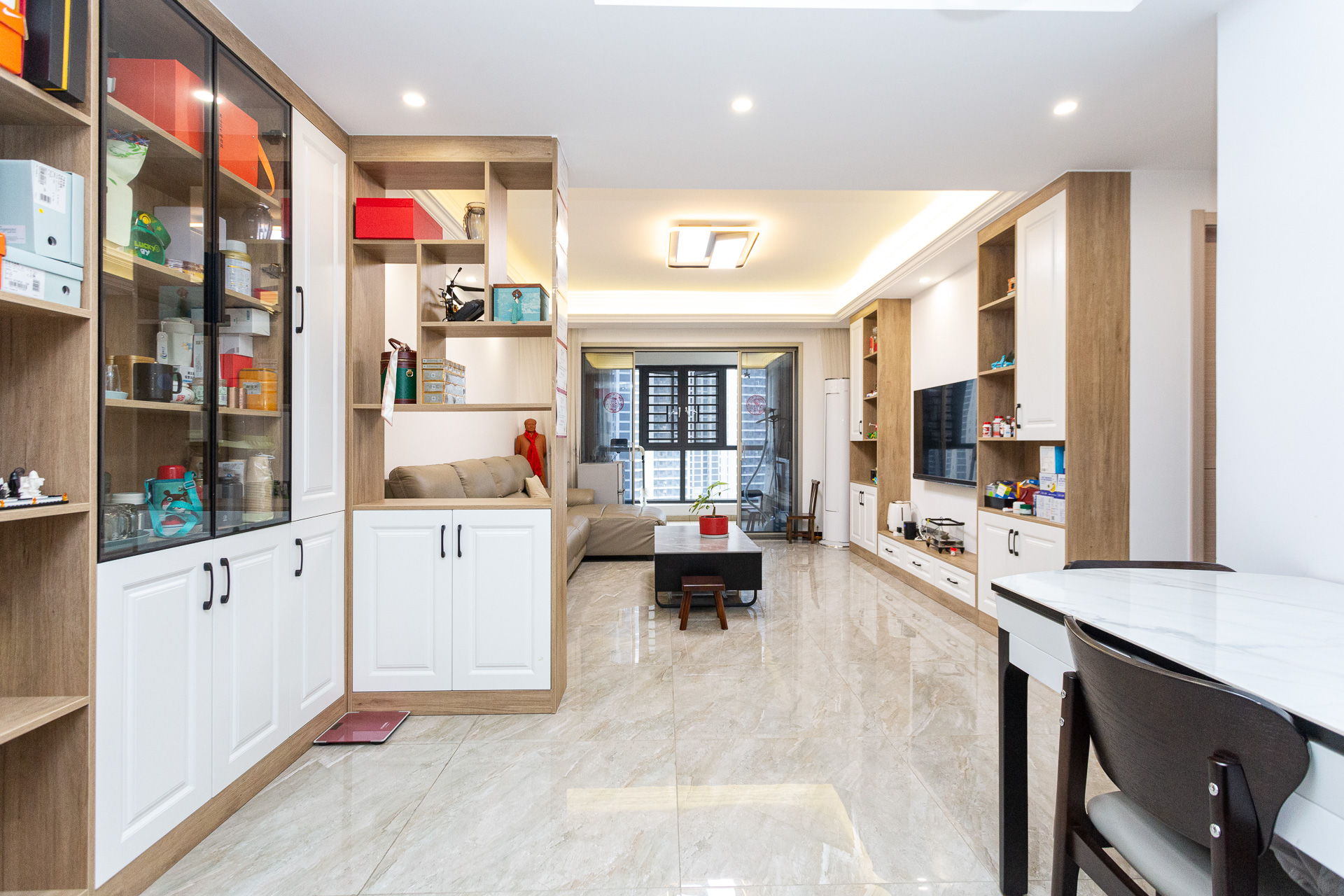 万润滨江天著  3室2厅2卫    145.0万 万润滨江天著  3室2厅2卫    145.0万客厅