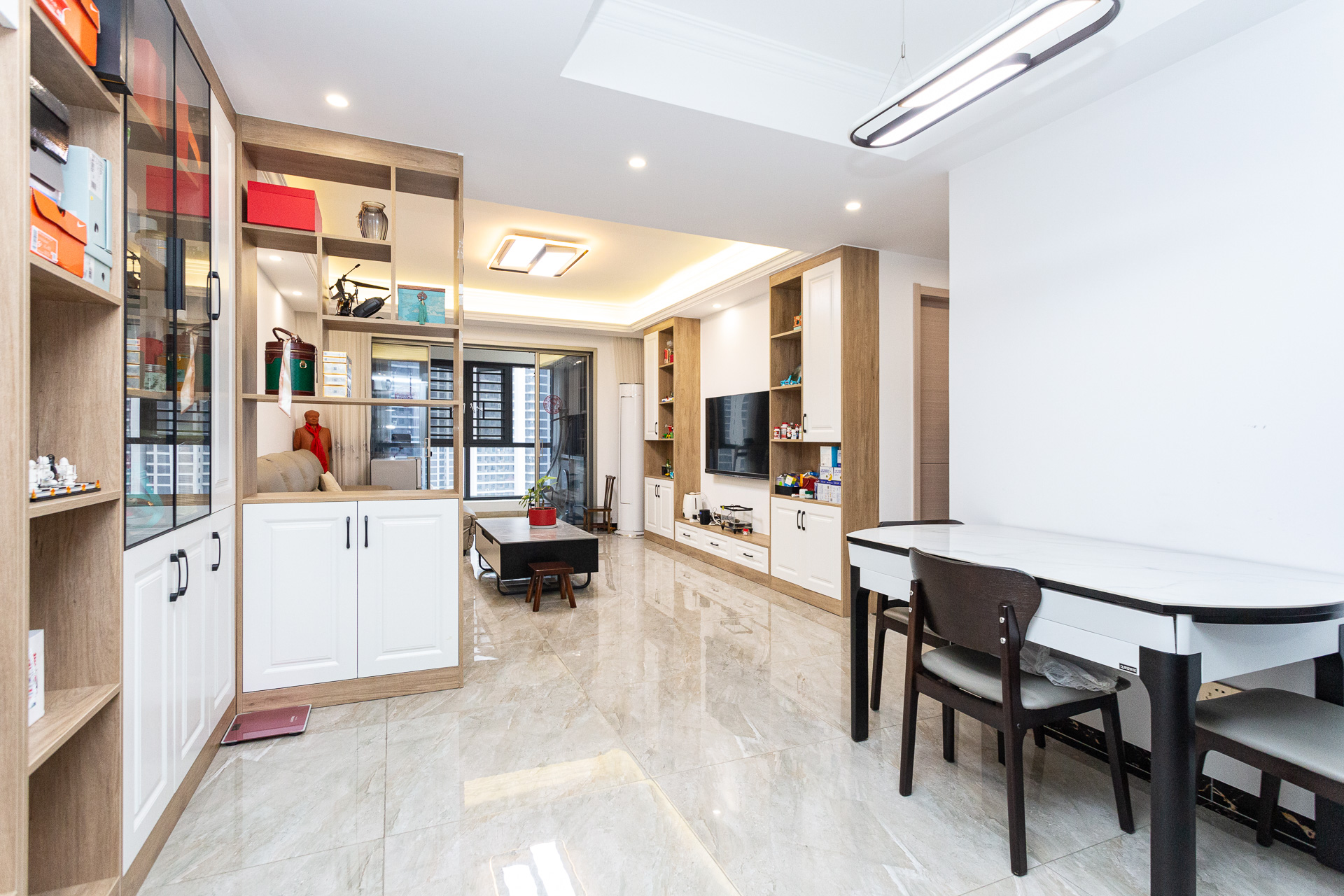 万润滨江天著  3室2厅2卫    145.0万 万润滨江天著  3室2厅2卫    145.0万客厅