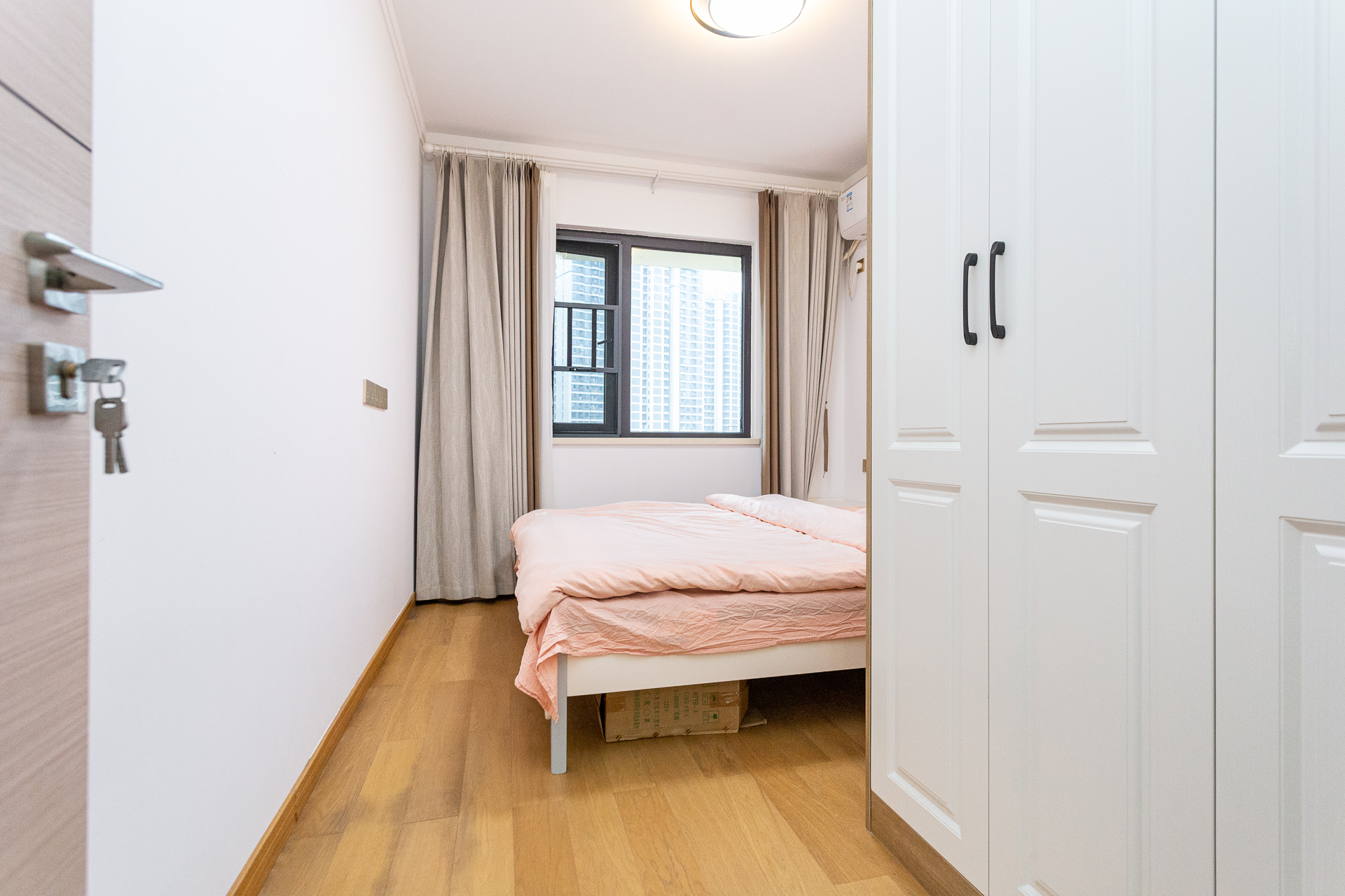 万润滨江天著  3室2厅2卫    145.0万 万润滨江天著  3室2厅2卫    145.0万卧室