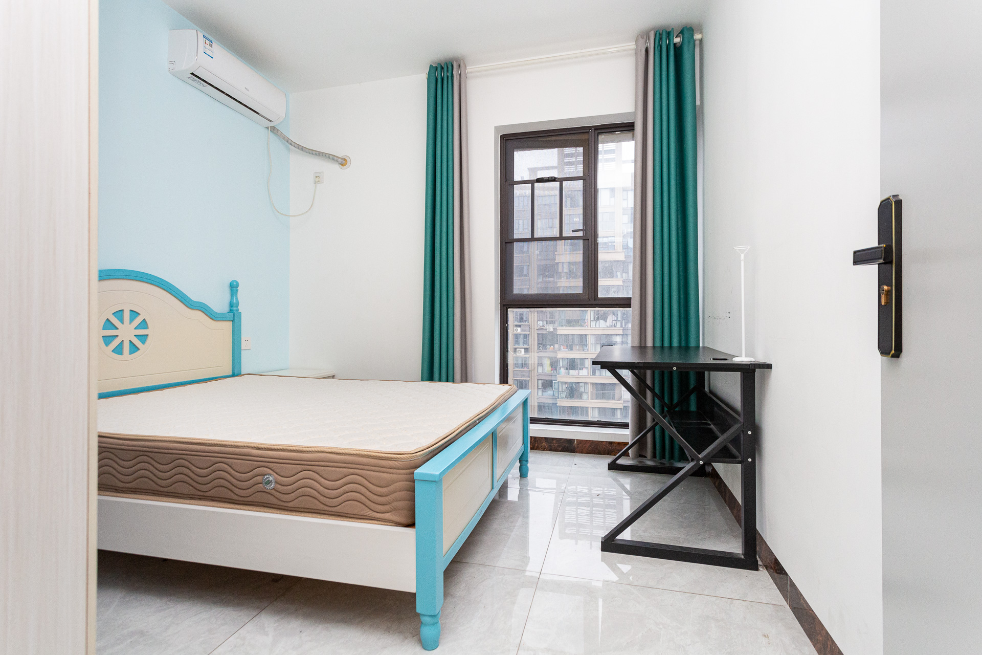 勤诚达境界城 4室2厅2卫 108.0万 勤诚达境界城 4室2厅2卫 108.0万卧室