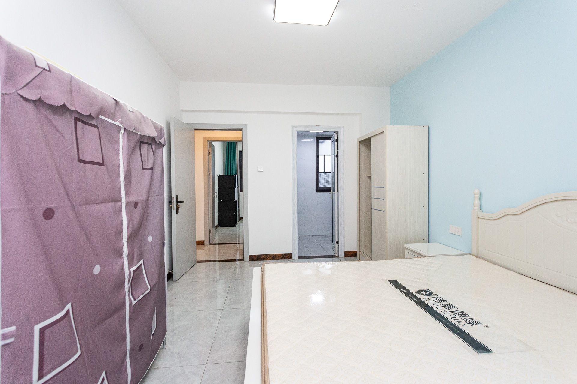 勤诚达境界城 4室2厅2卫 108.0万 勤诚达境界城 4室2厅2卫 108.0万卧室