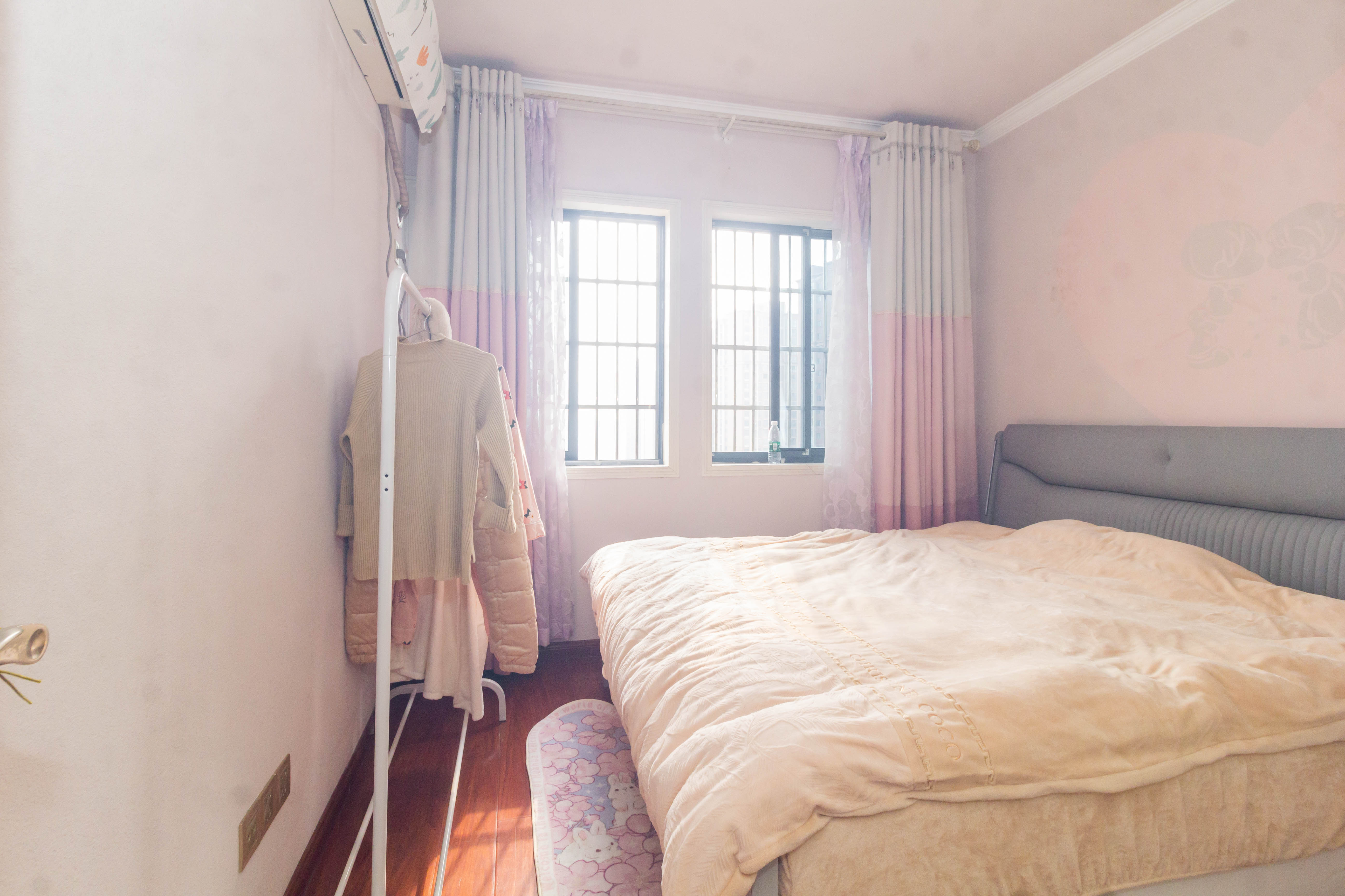 佳美紫郡  3室2厅1卫    54.8万 佳美紫郡  3室2厅1卫    54.8万卧室