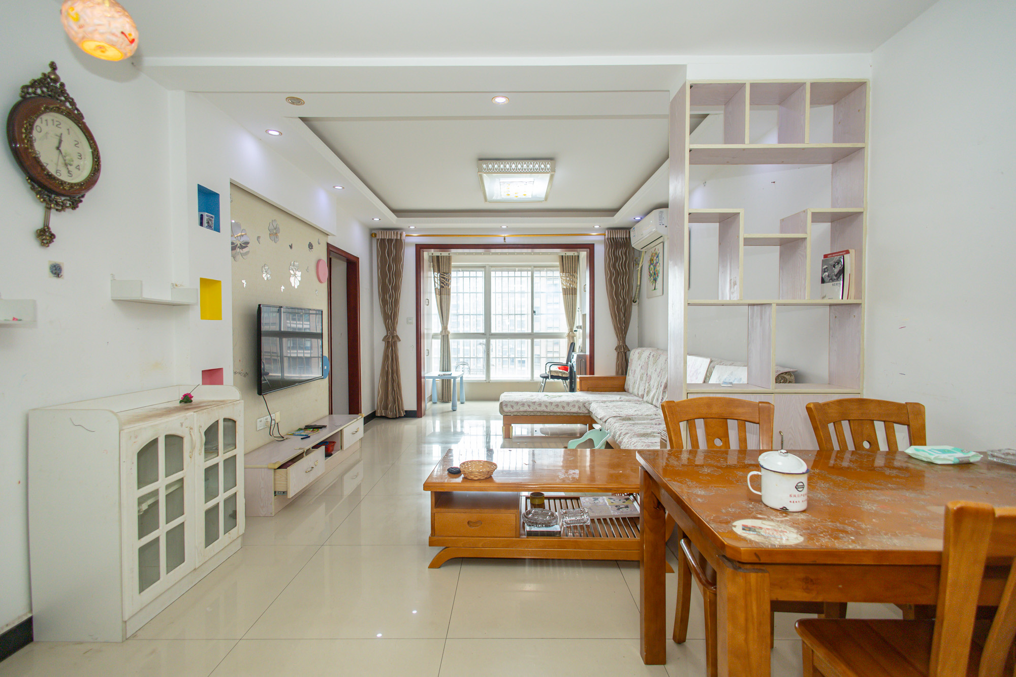 东方航标 1室1厅1卫 69.0万 东方航标 1室1厅1卫 69.0万客厅