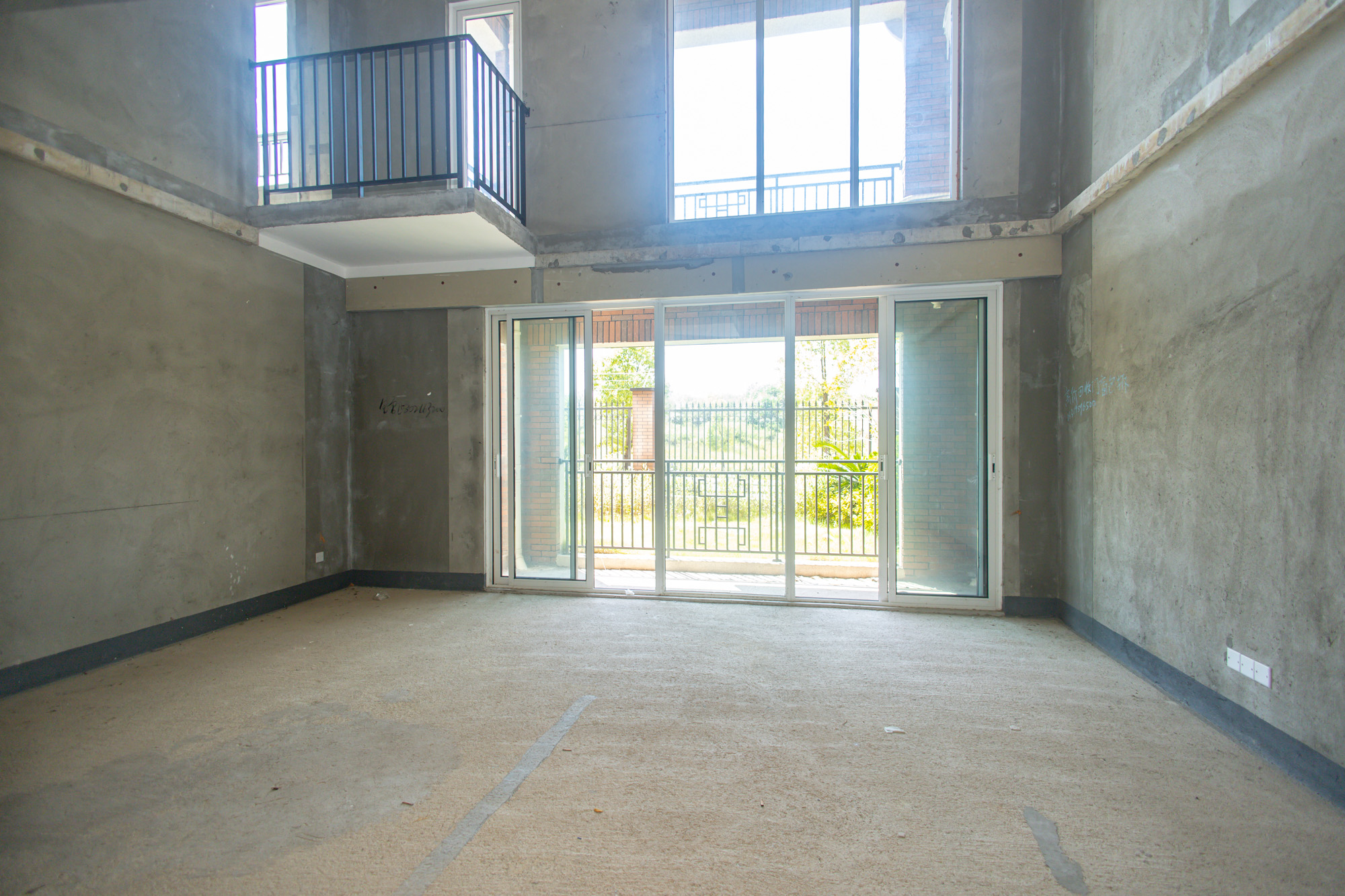 金地艺境 4室2厅2卫 169.0万 金地艺境 4室2厅2卫 169.0万客厅