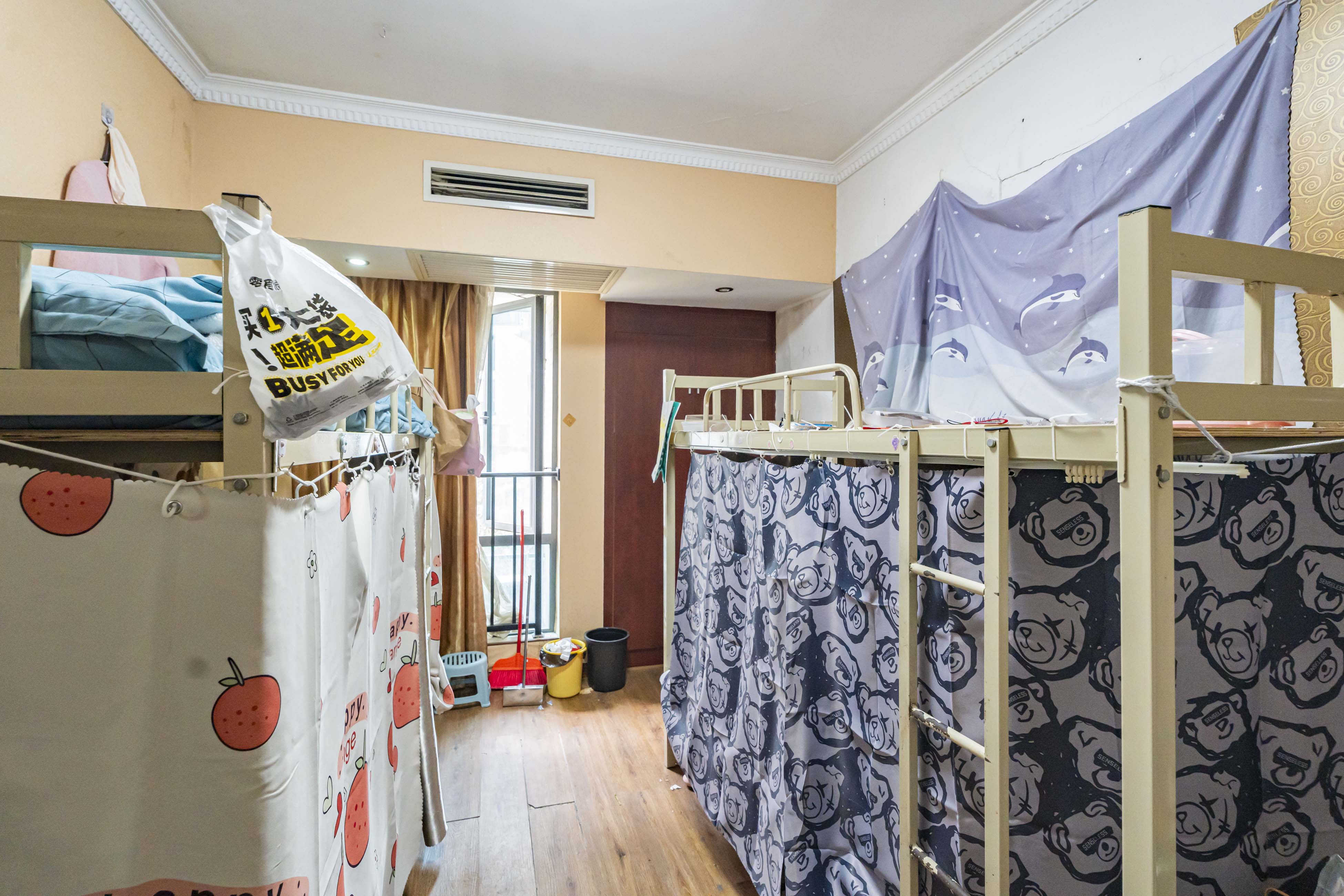 名富公寓  2室2厅1卫    60.0万 名富公寓  2室2厅1卫    60.0万卧室