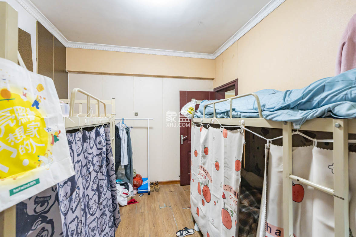 名富公寓  2室2厅1卫    60.0万 名富公寓  2室2厅1卫    60.0万卧室