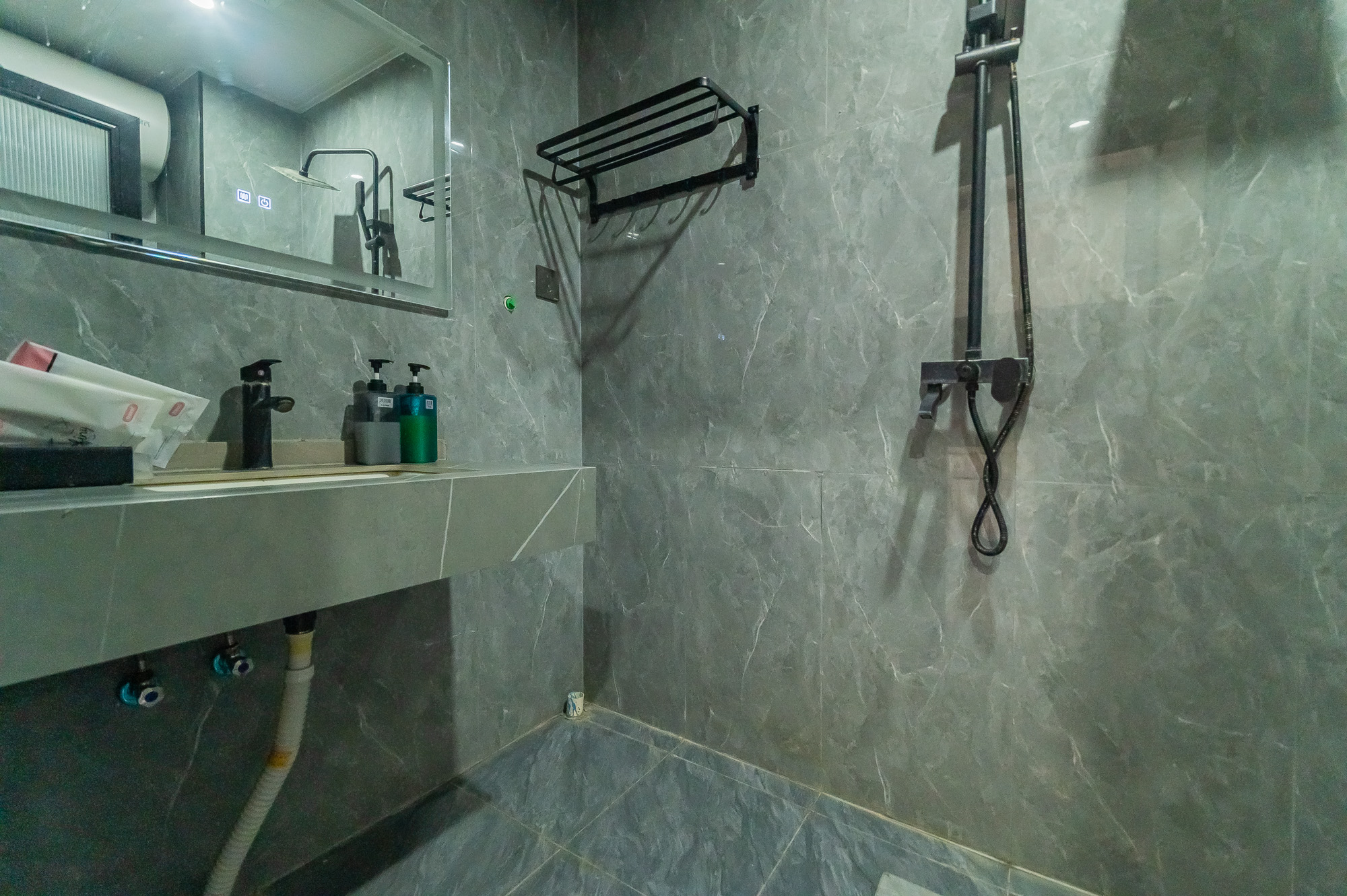 新城悦隽公园 1室1厅1卫 17.0万 新城悦隽公园 1室1厅1卫 17.0万卫生间