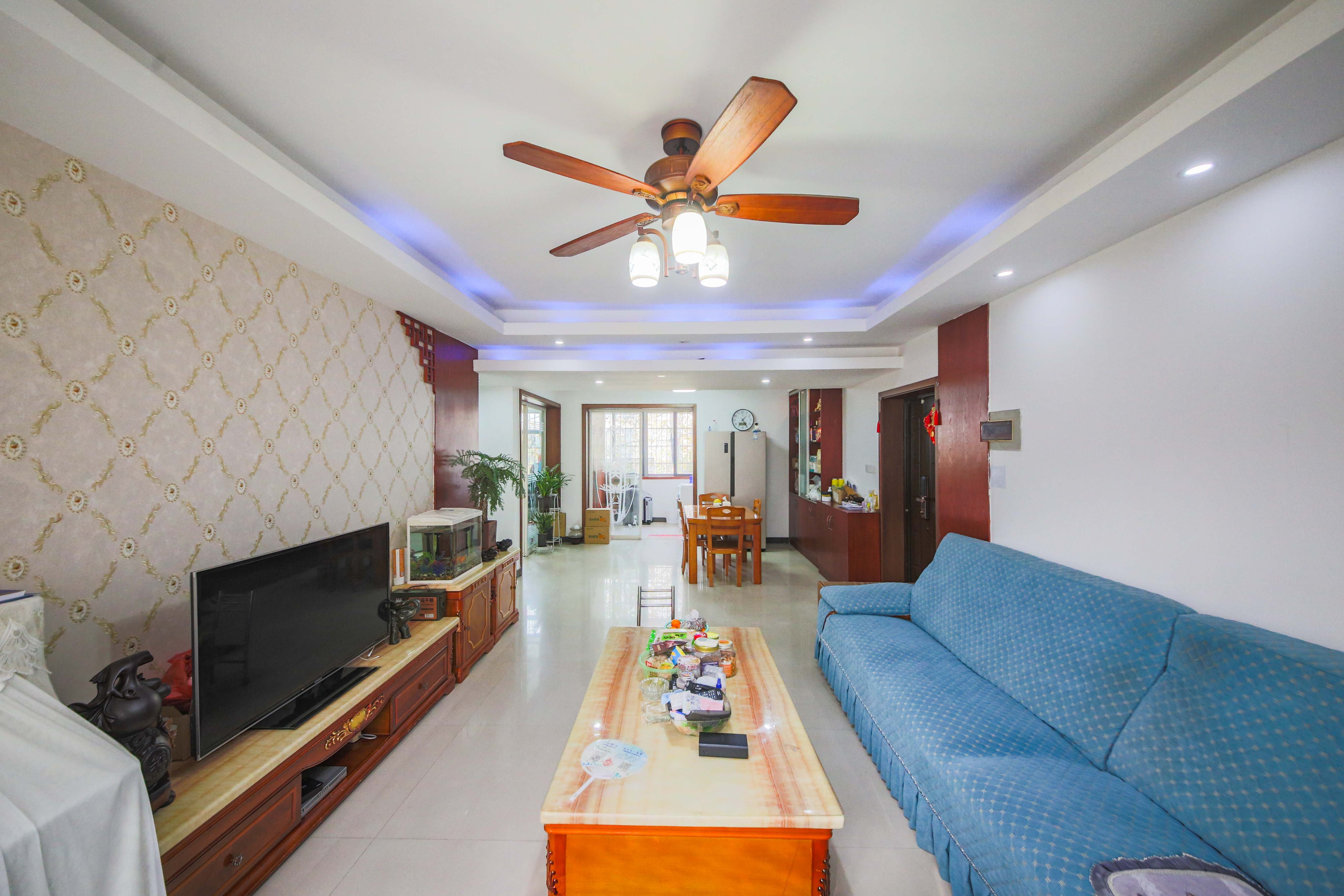 白沙世纪佳园  3室2厅2卫    108.0万 白沙世纪佳园  3室2厅2卫    108.0万客厅