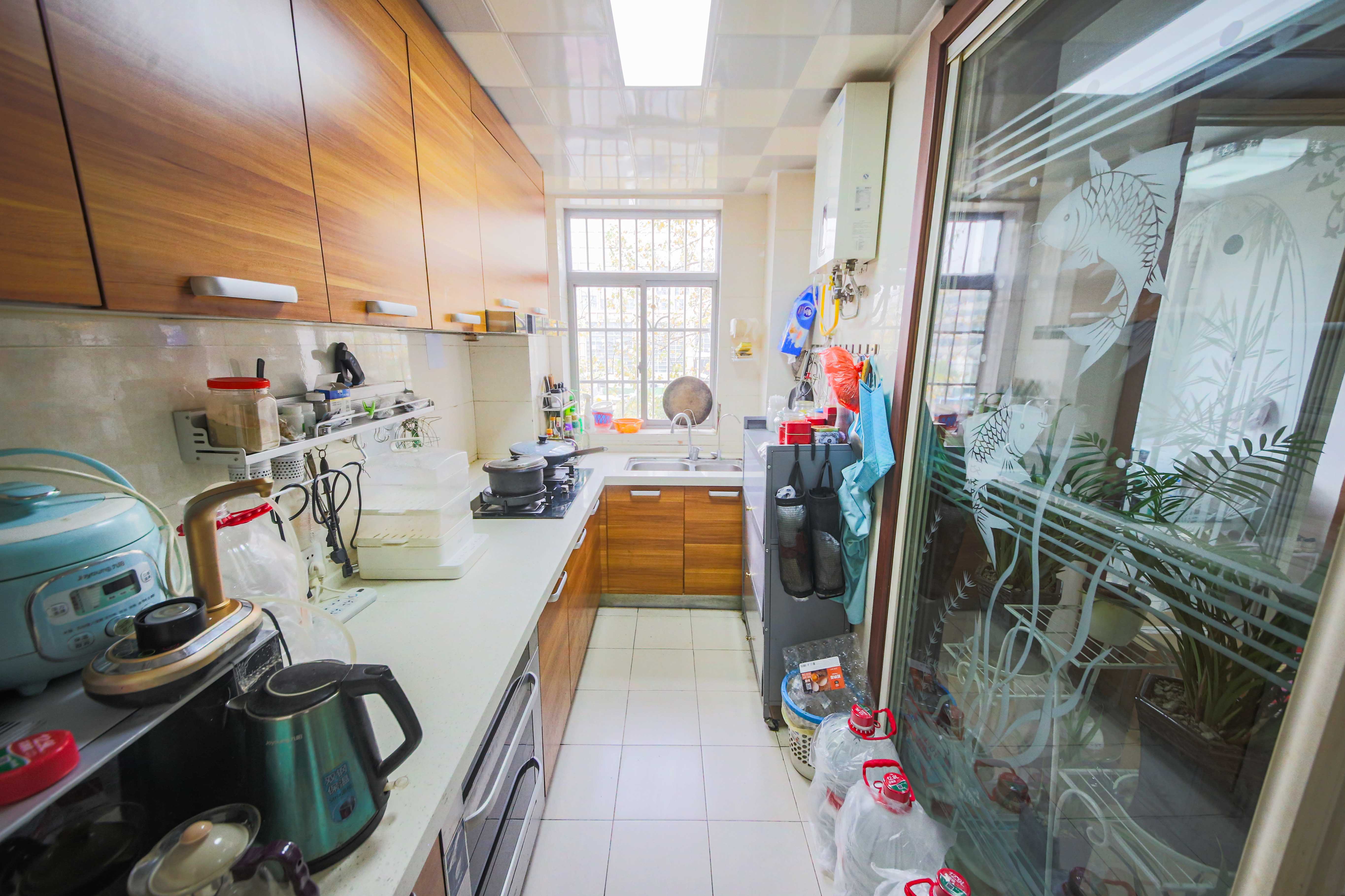 白沙世纪佳园  3室2厅2卫    108.0万 白沙世纪佳园  3室2厅2卫    108.0万厨房