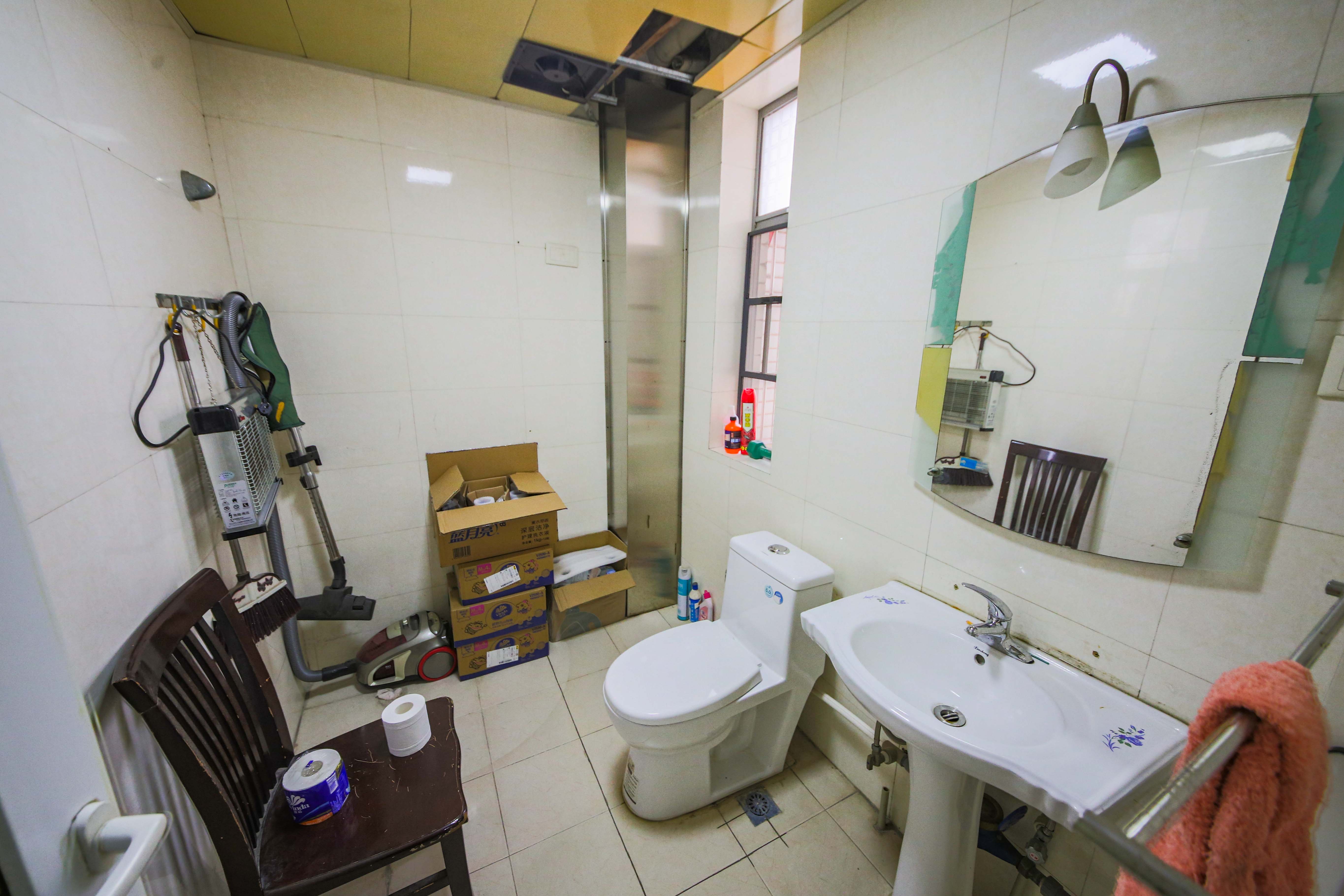 白沙世纪佳园  3室2厅2卫    108.0万 白沙世纪佳园  3室2厅2卫    108.0万卫生间