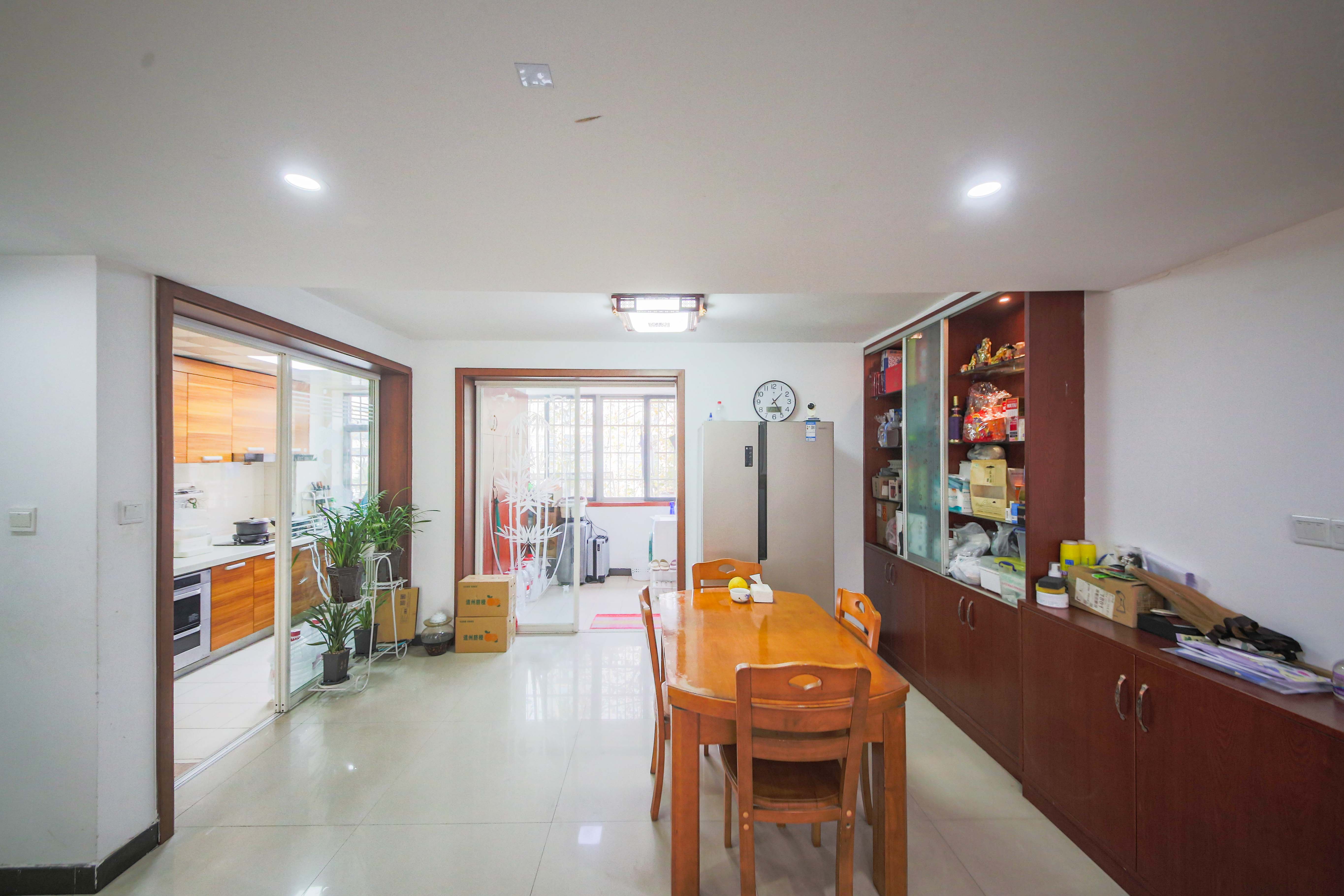 白沙世纪佳园  3室2厅2卫    108.0万 白沙世纪佳园  3室2厅2卫    108.0万客厅