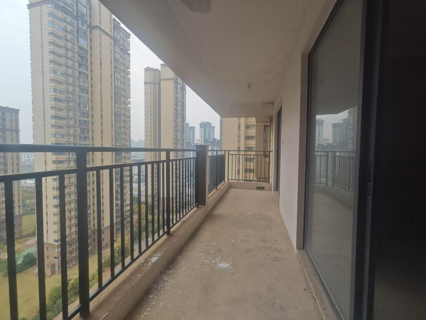 中建江湾壹号 4室1厅2卫 92.0万 中建江湾壹号 4室1厅2卫 92.0万室内图