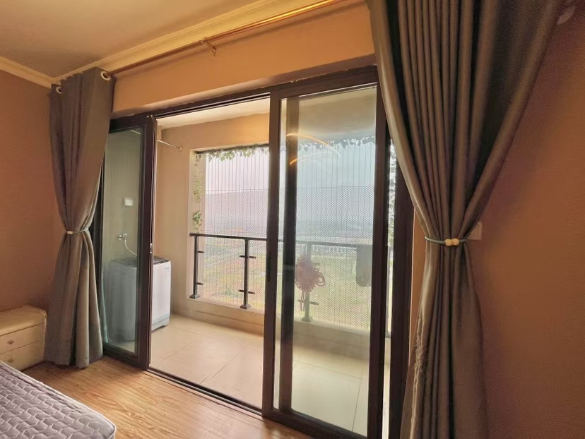 华耀碧桂园十里江湾誉峯 1室1厅1卫 1300.0元/月 华耀碧桂园十里江湾誉峯 1室1厅1卫 1300.0元/月室内图