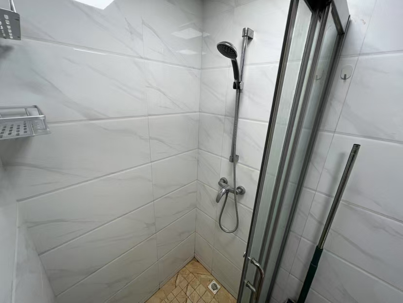 华耀碧桂园十里江湾誉峯 1室1厅1卫 1300.0元/月 华耀碧桂园十里江湾誉峯 1室1厅1卫 1300.0元/月室内图