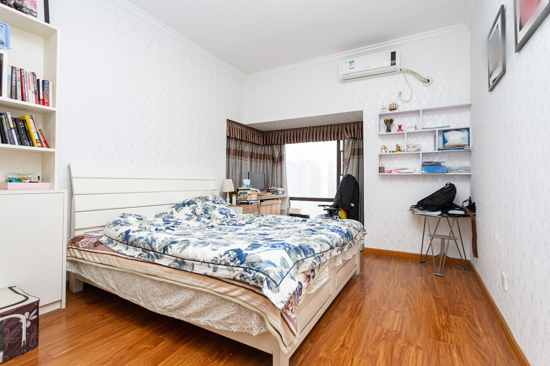 南山苏迪亚诺 3室2厅1卫 64.8万 南山苏迪亚诺 3室2厅1卫 64.8万卧室