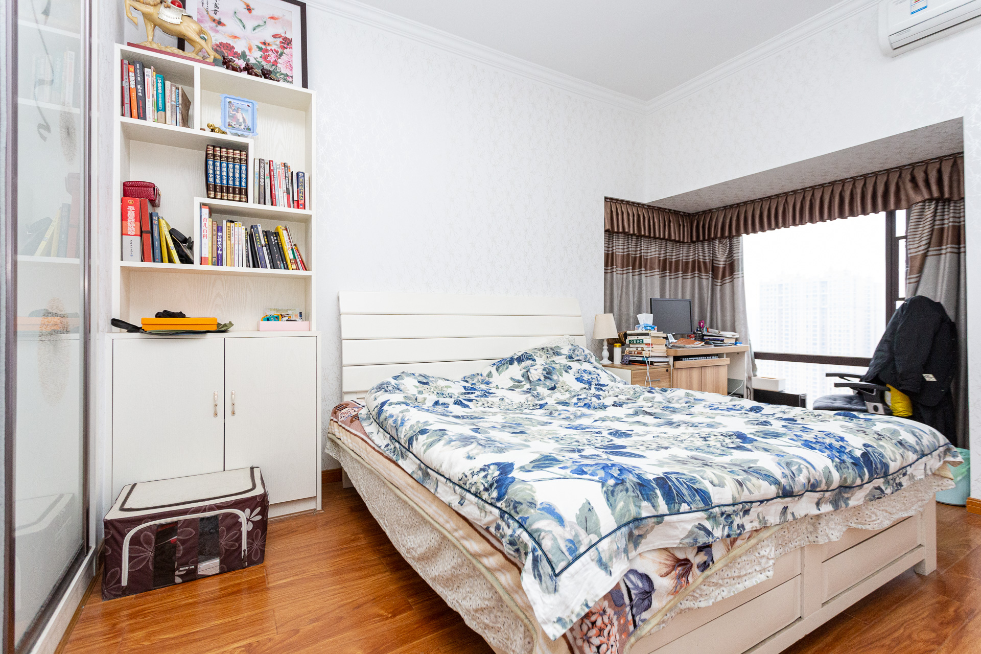 南山苏迪亚诺 3室2厅1卫 64.8万 南山苏迪亚诺 3室2厅1卫 64.8万卧室