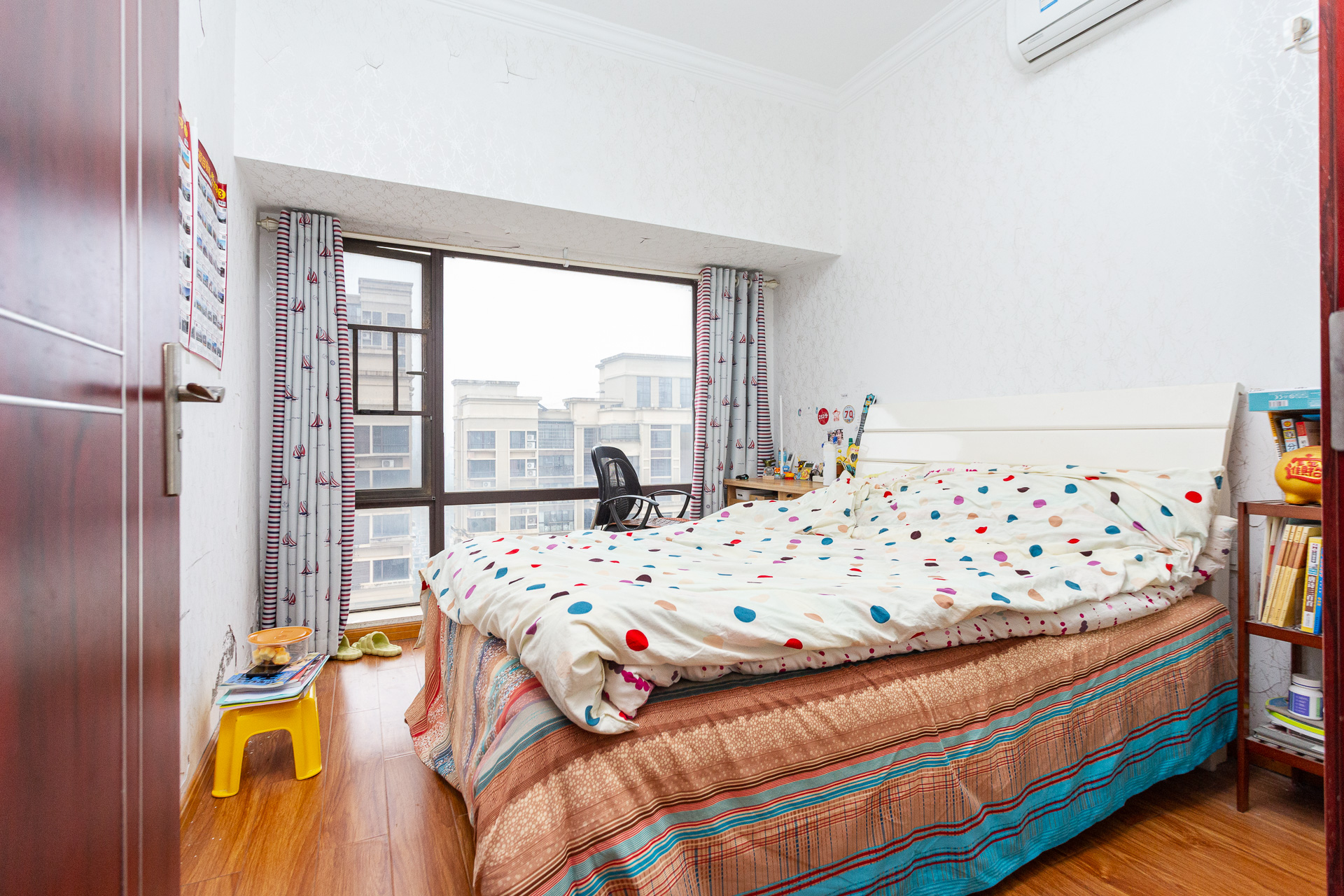 南山苏迪亚诺 3室2厅1卫 64.8万 南山苏迪亚诺 3室2厅1卫 64.8万卧室