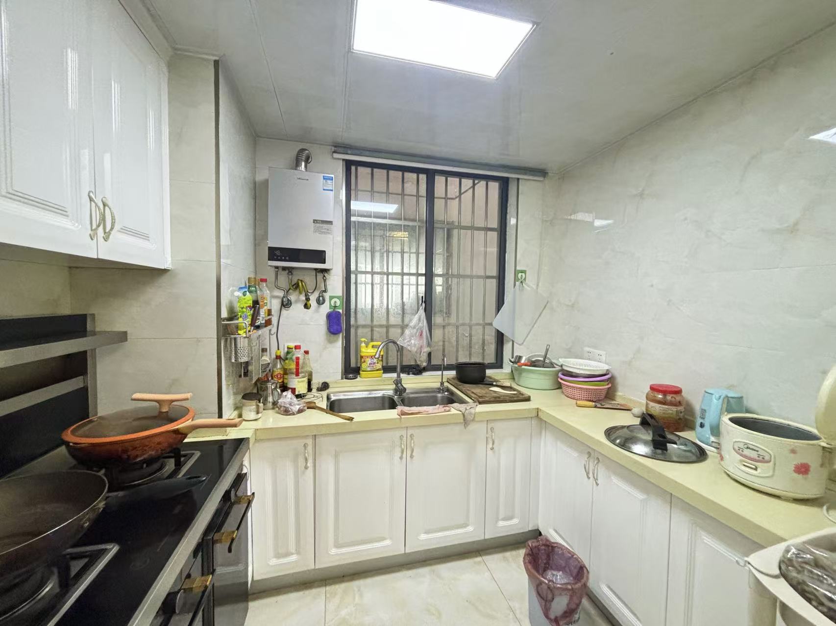 资江明珠  2室2厅1卫    1600.0元/月 资江明珠  2室2厅1卫    1600.0元/月室内图