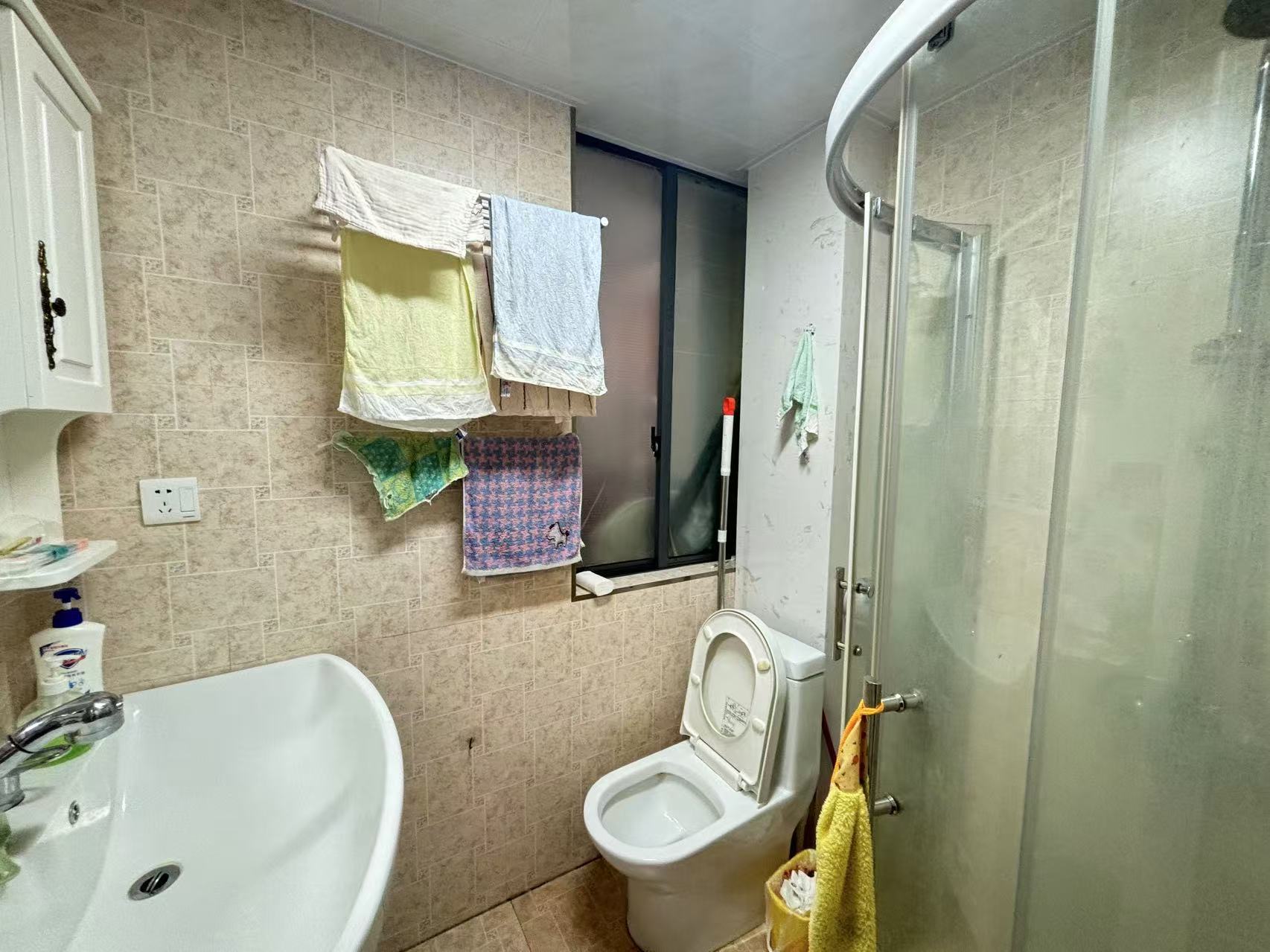 资江明珠  2室2厅1卫    1600.0元/月 资江明珠  2室2厅1卫    1600.0元/月室内图