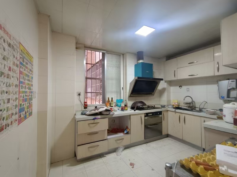 丰越大厦 4室0厅0卫 2800.0元/月 丰越大厦 4室0厅0卫 2800.0元/月室内图