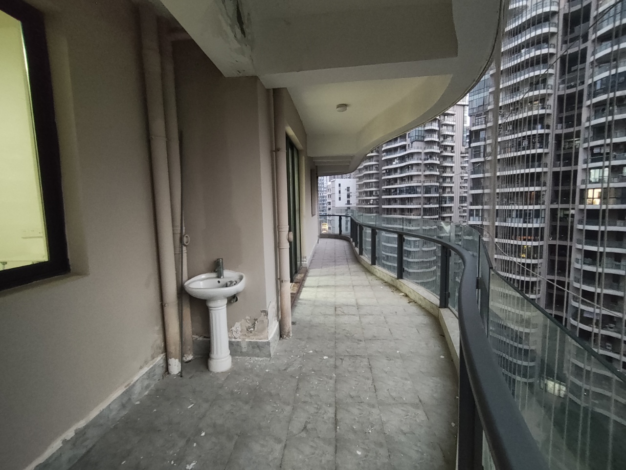 绿地海长流二期 2室2厅1卫 131.0万 绿地海长流二期 2室2厅1卫 131.0万室内图