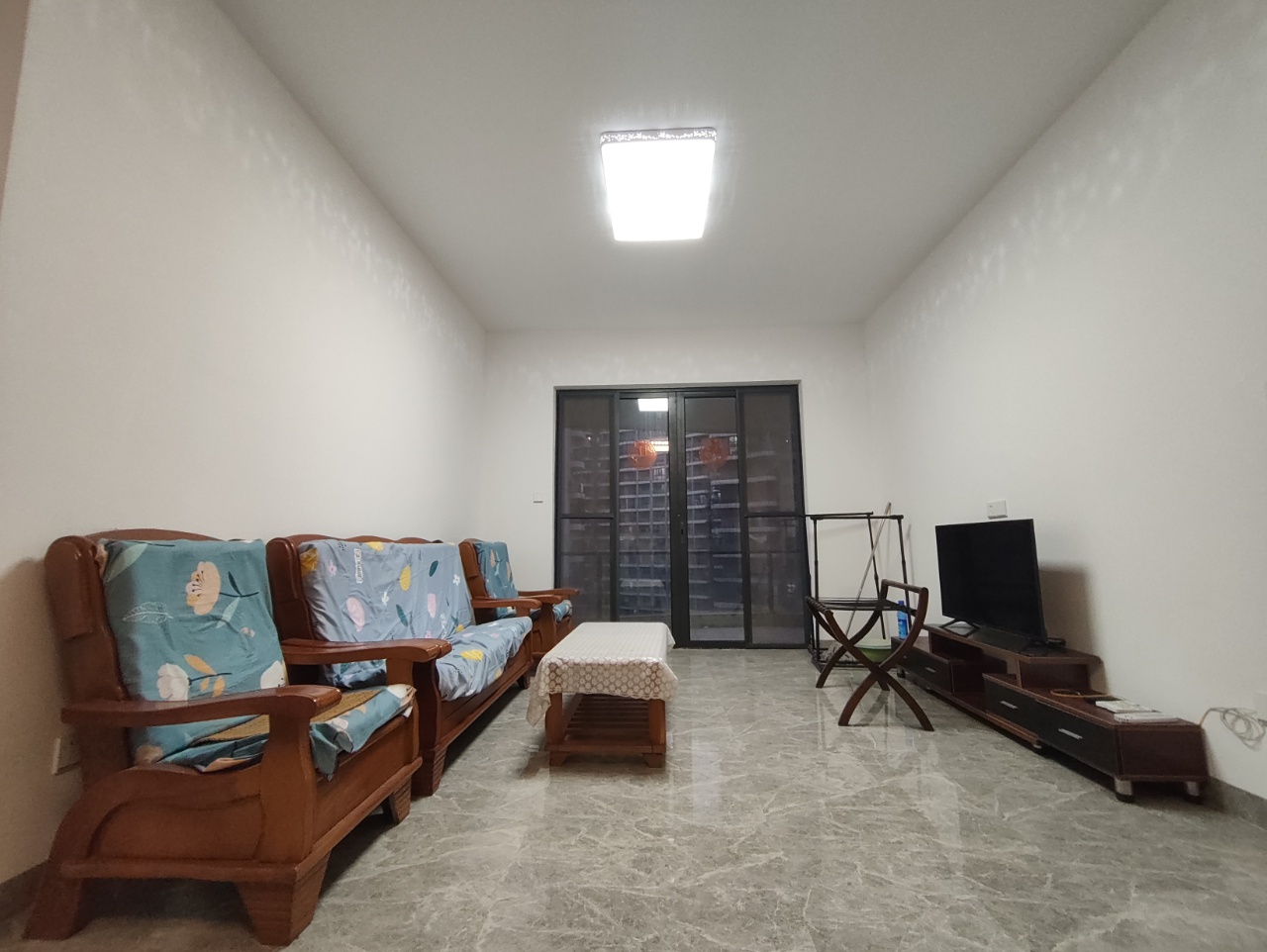 绿地海长流二期 2室2厅1卫 131.0万 绿地海长流二期 2室2厅1卫 131.0万室内图