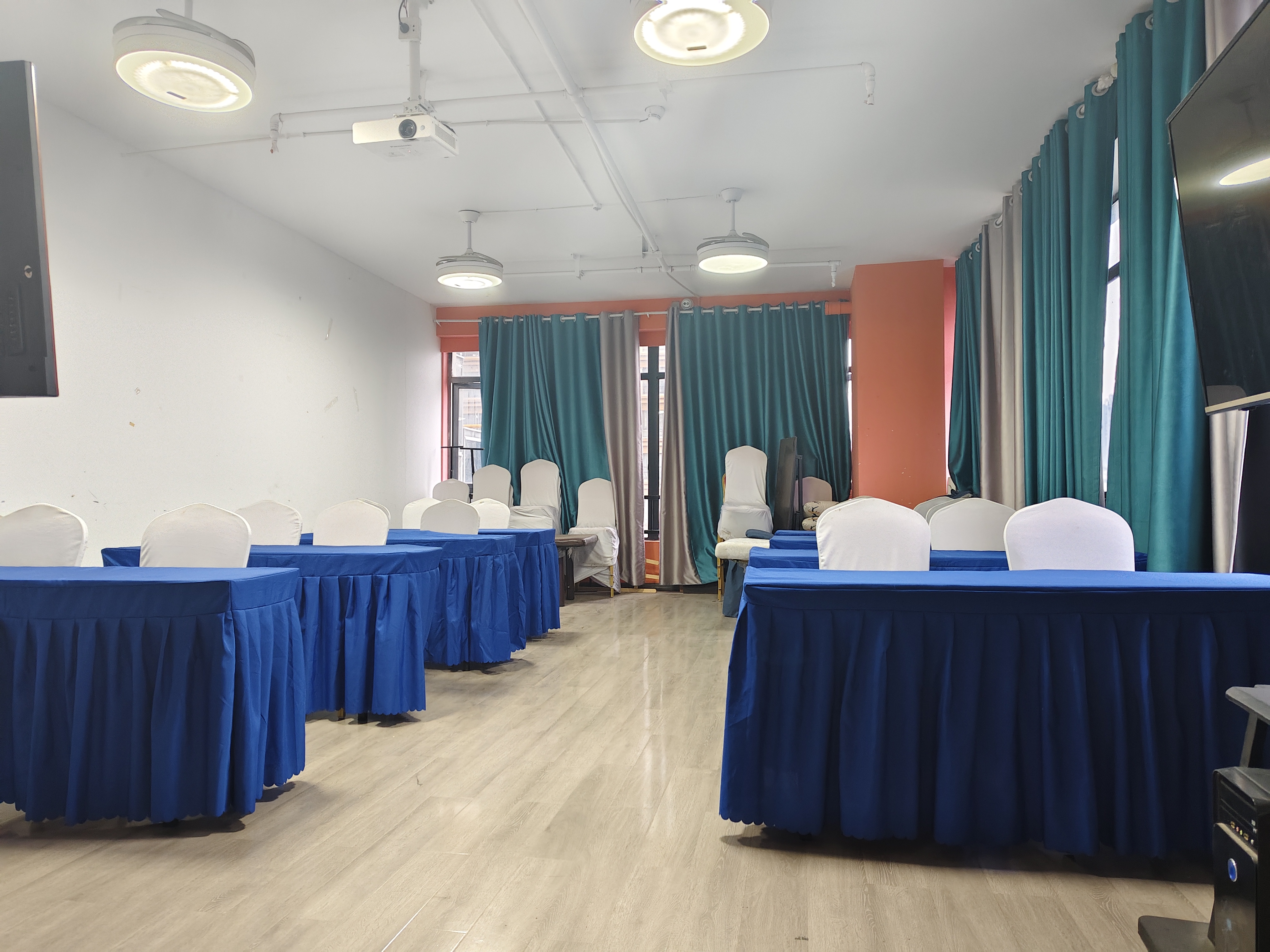 中建国际大厦 1室0厅1卫 1500.0元/月 中建国际大厦 1室0厅1卫 1500.0元/月室内图