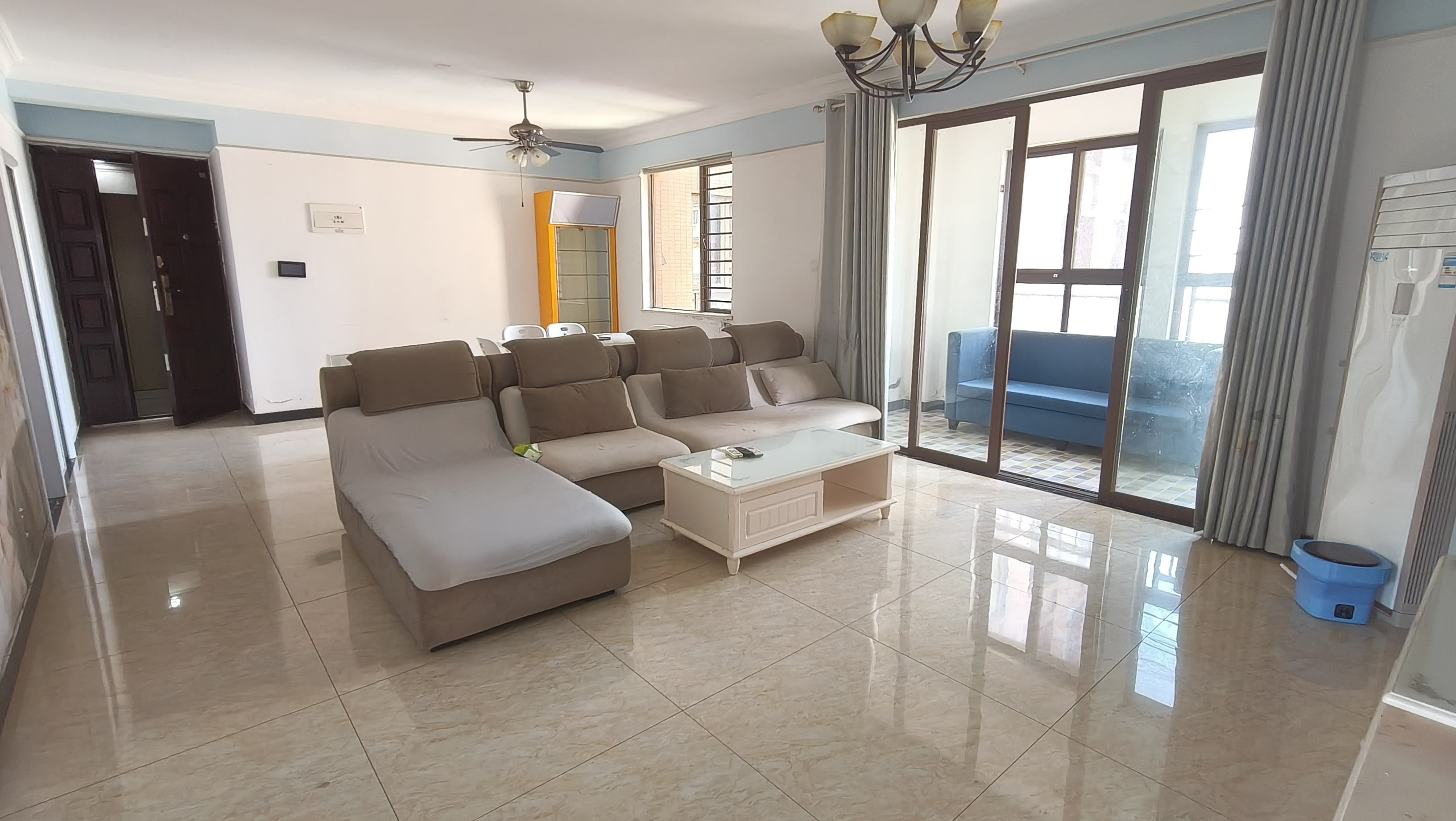 第六都(陆都小区) 4室2厅2卫 4000.0元/月 第六都(陆都小区) 4室2厅2卫 4000.0元/月室内图